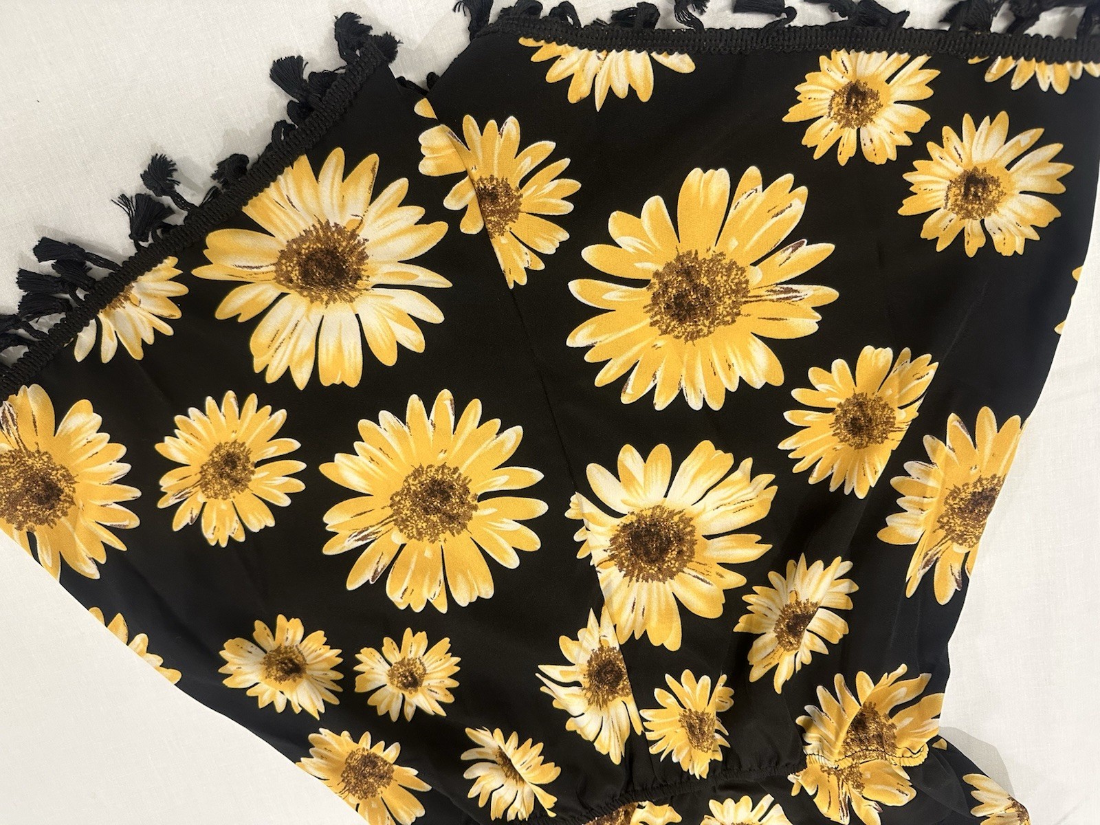 Black Yellow Daisy Floral Romper/Playsuit Tassel Hem V-Neck Straps Size 7