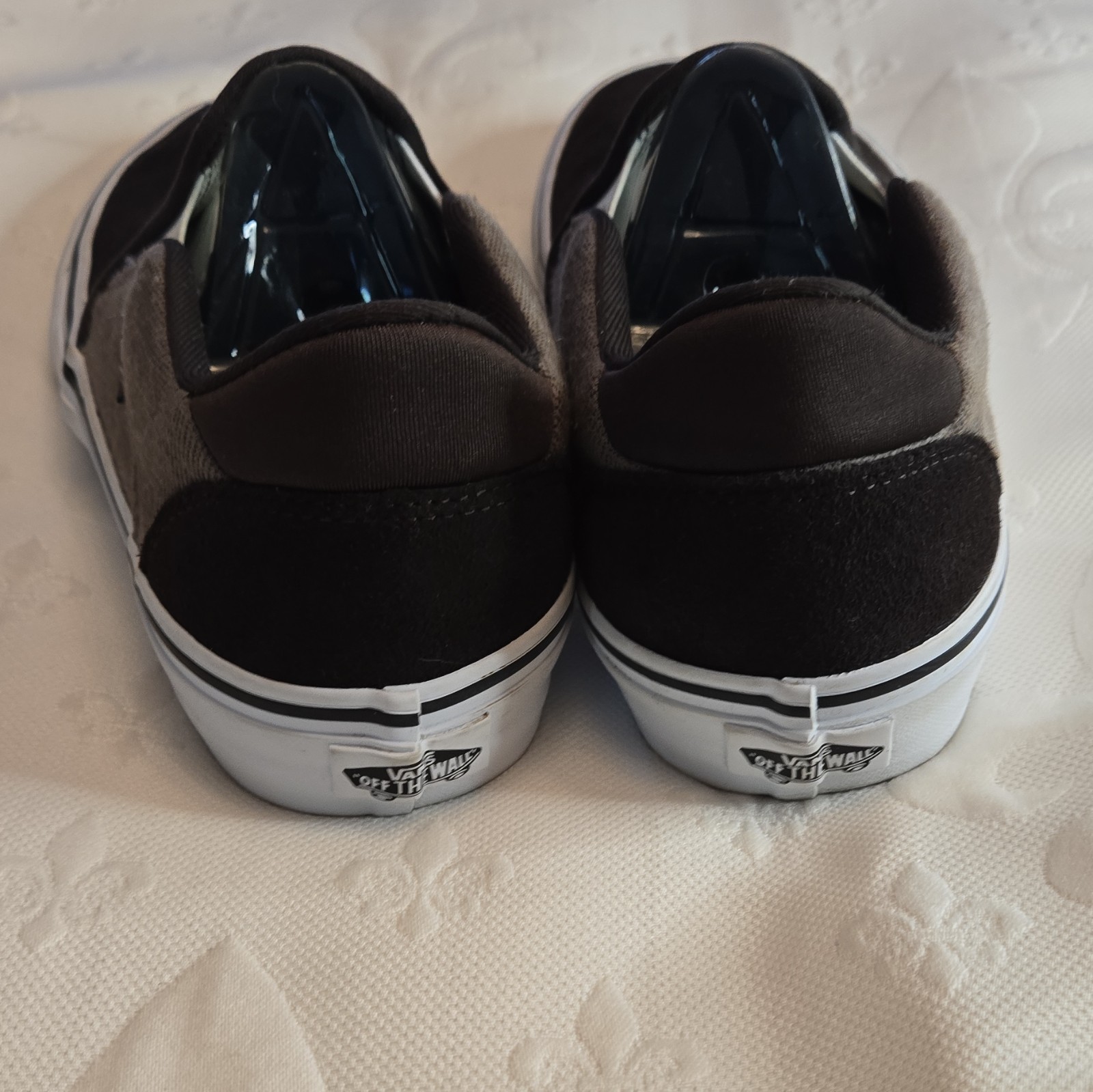 VANS Men’s Slip-On Casual Shoes Brown Canvas Upper Rubber Sole US 8 Logo