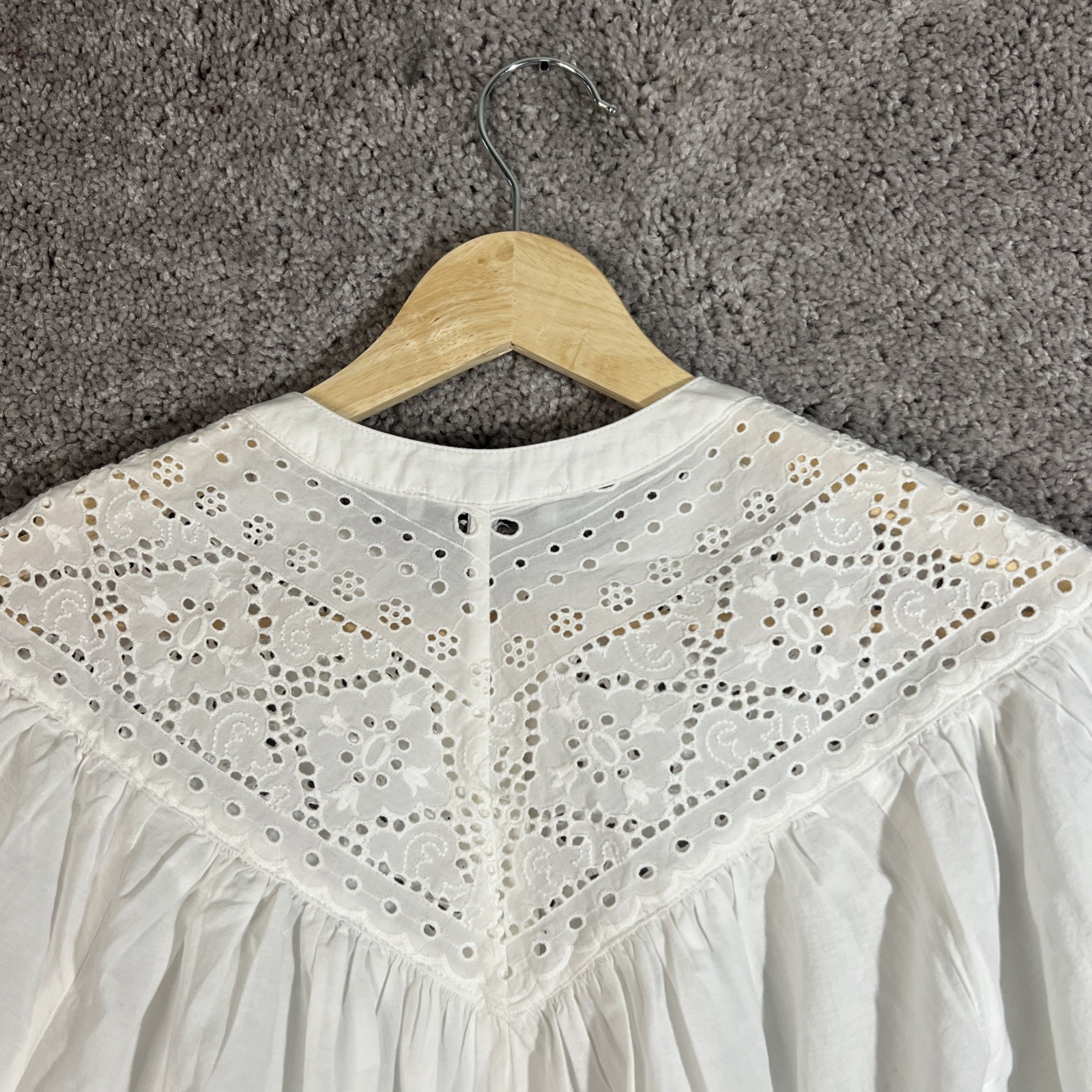 Madewell XXS White Embroidered Button Front Flutter Sleeve Womens Top Blouse