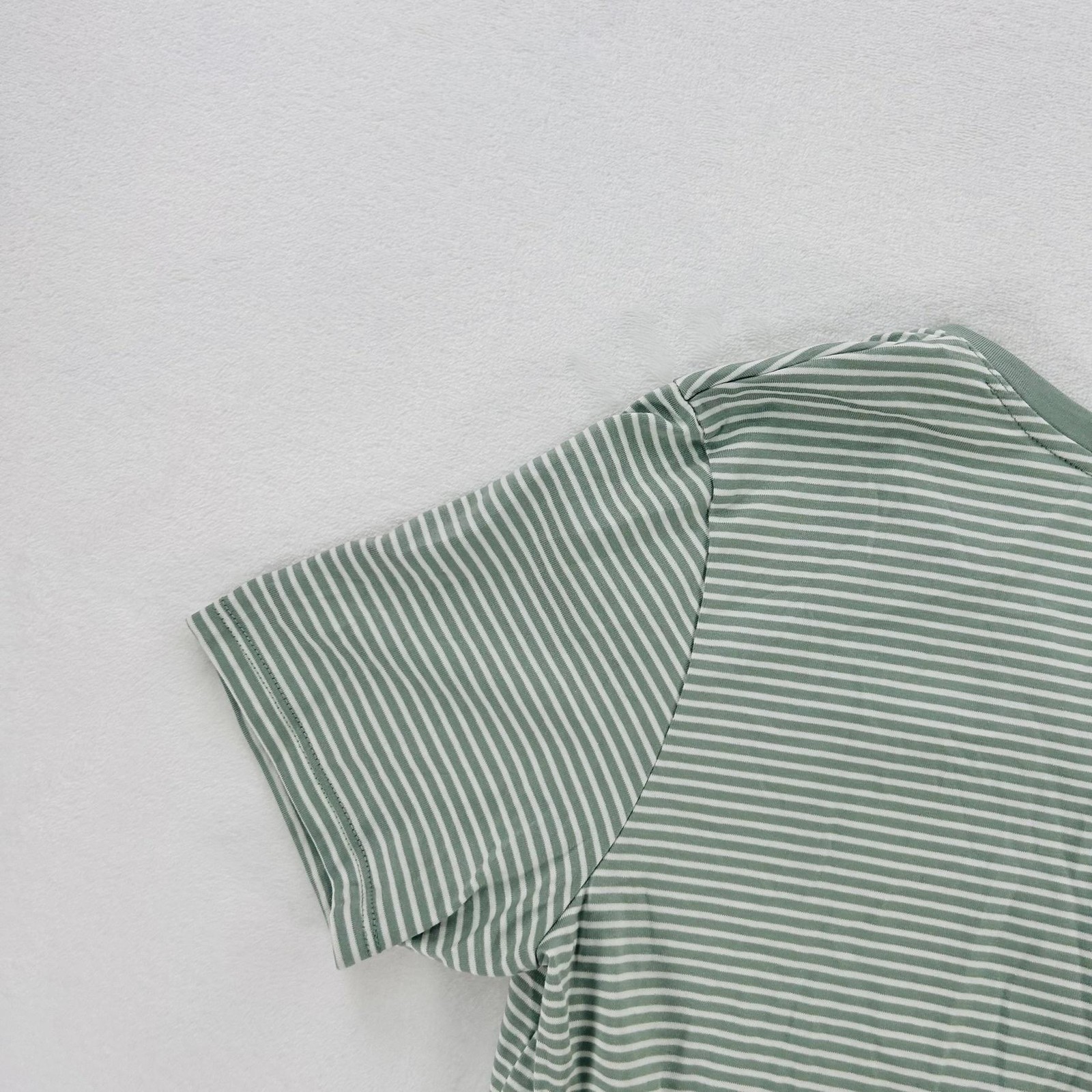 Lands End Shirt Womens Small Green White Stripe Supima V Neck Tee Cotton NEW
