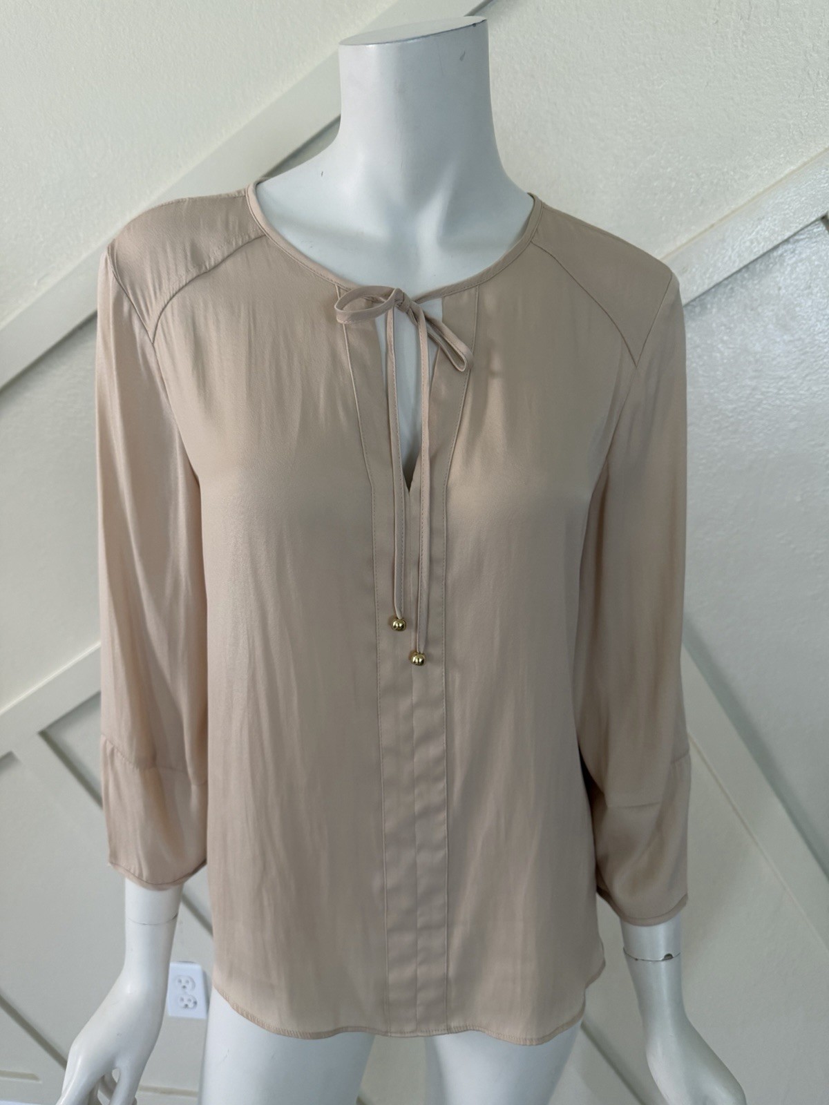 Adrienne Vittadini beige silk blouse Size M