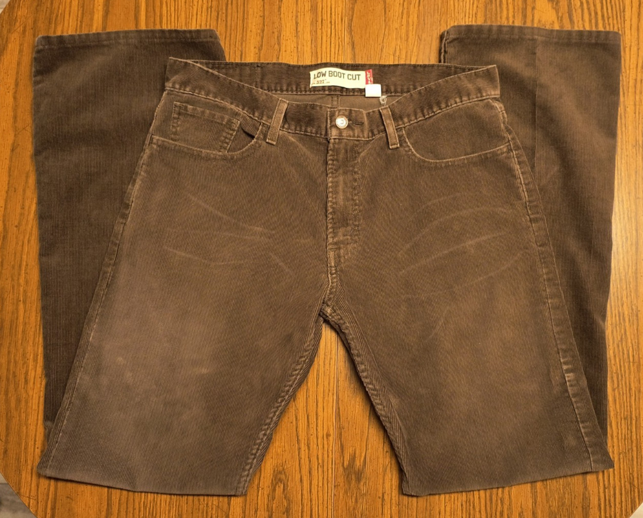 LEVI’S Jeans 527 Low Bootcut Corduroy W34 L34 Brown Mens Strauss & Co. Irregular