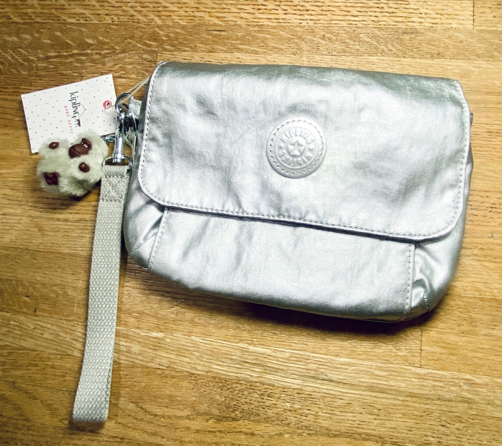 Kipling AC8601 – Selene Platinum Metallic Women’s Wristlet – New!