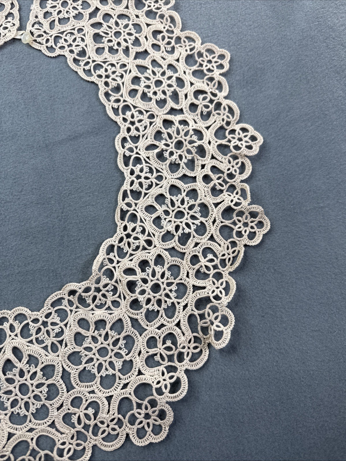 Vintage Tatted Lace Collar Cotton Floral Medallion Hong Kong Button Close