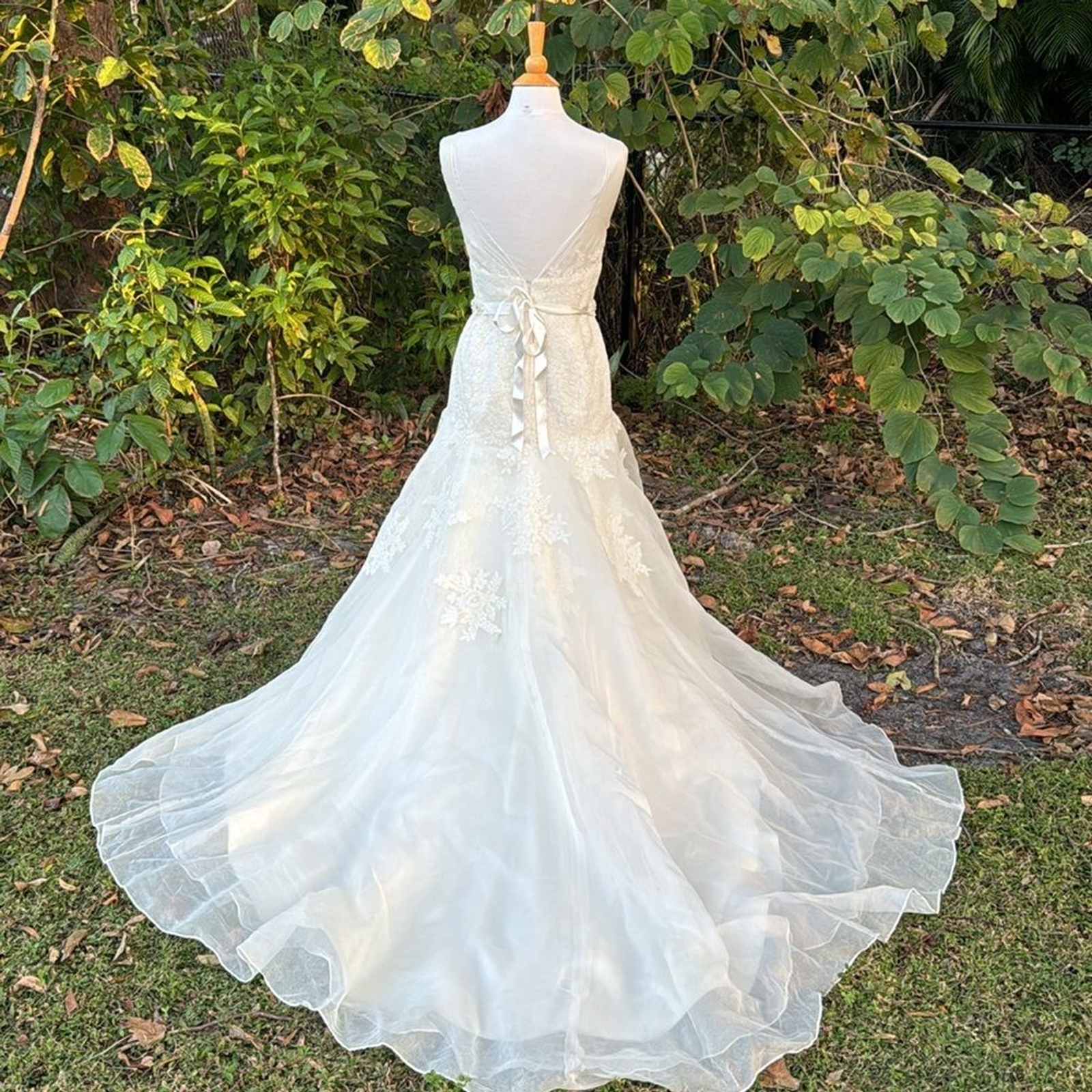 Watters Bridal Gown, style 9077B, drop waist, full skirt, size 10