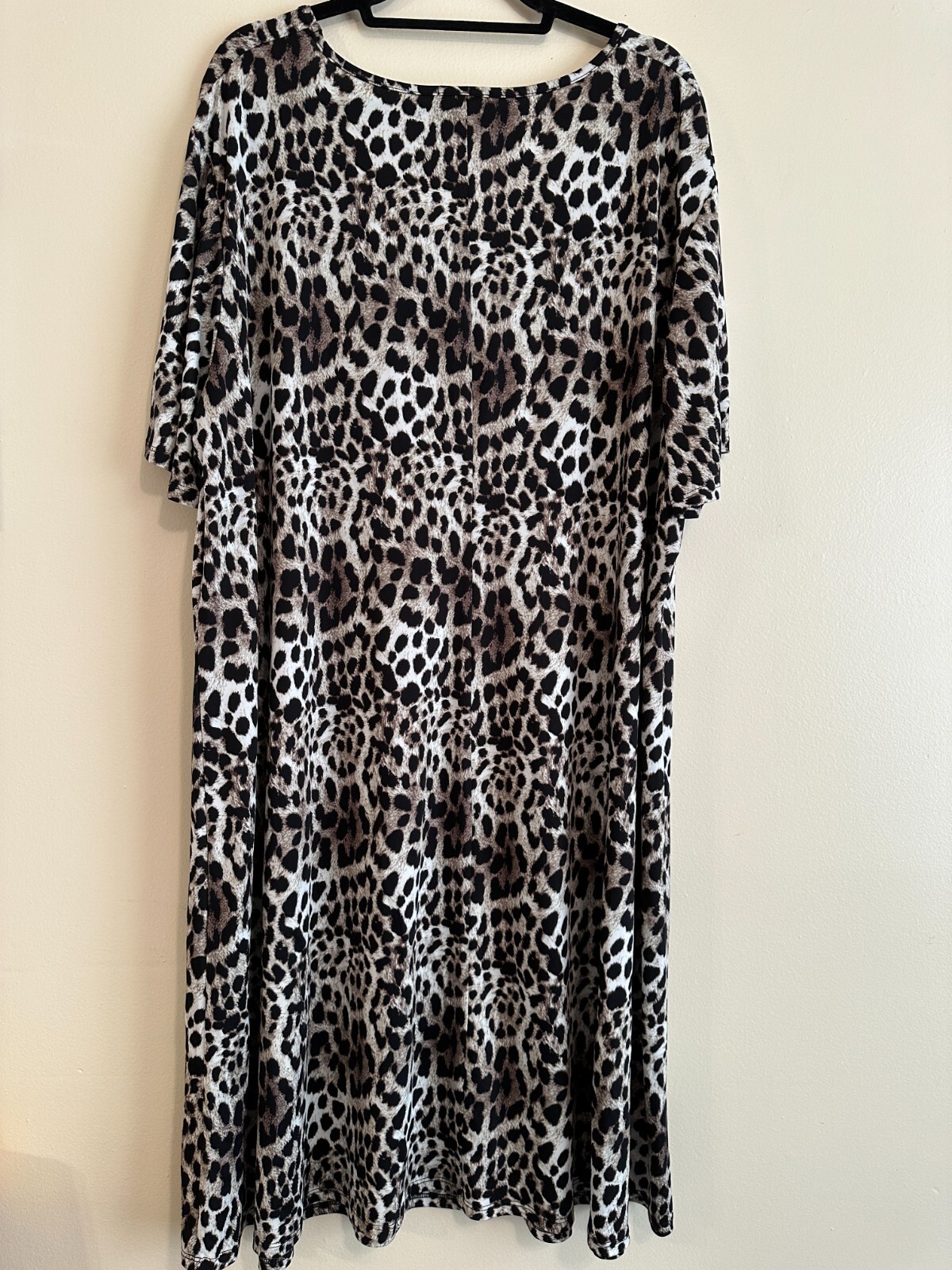 Vikki Vi Dress Silky Jersey Cover-up Women’s Plus 4X Short Sleeves Leopard Print
