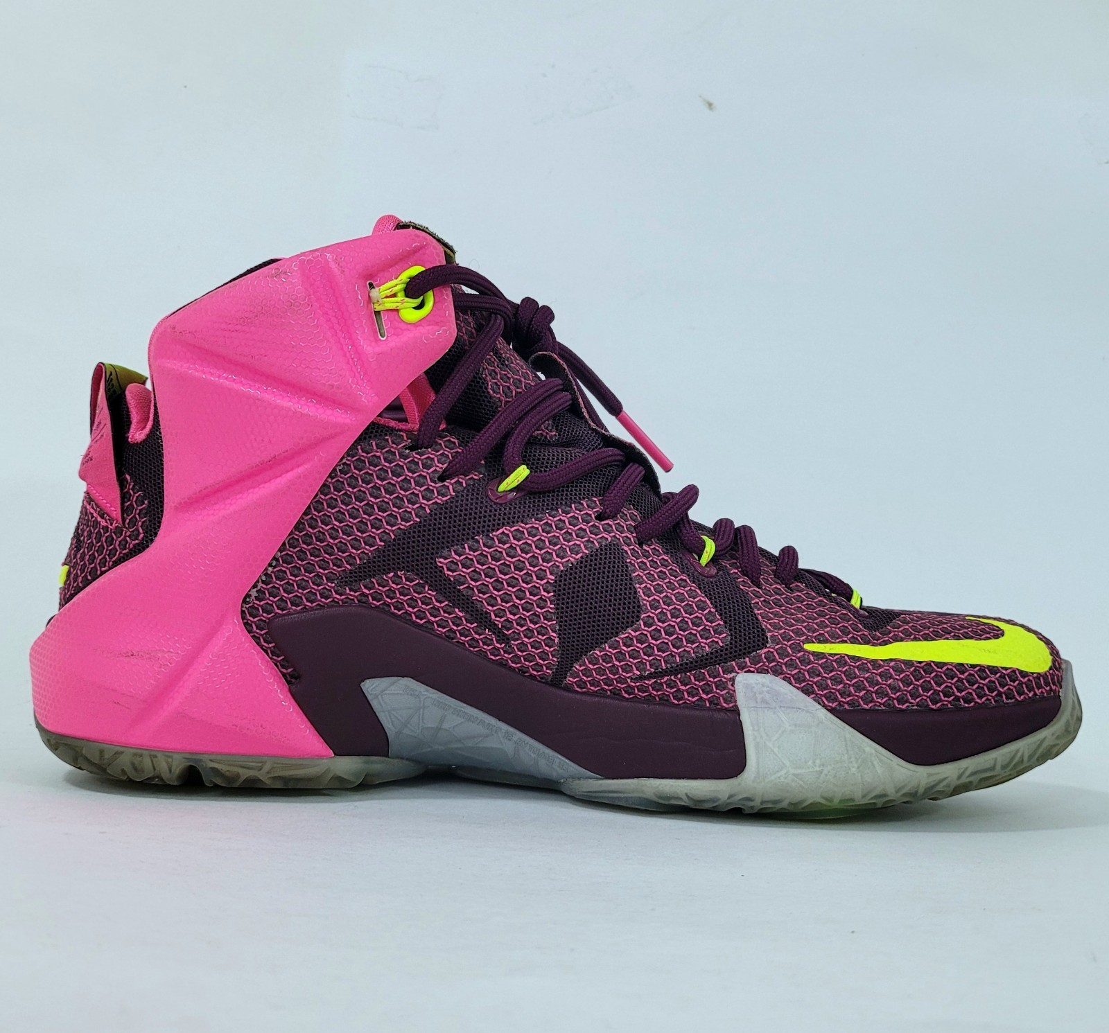 Size 9.5 – Nike LeBron 12 ‘Double Helix’