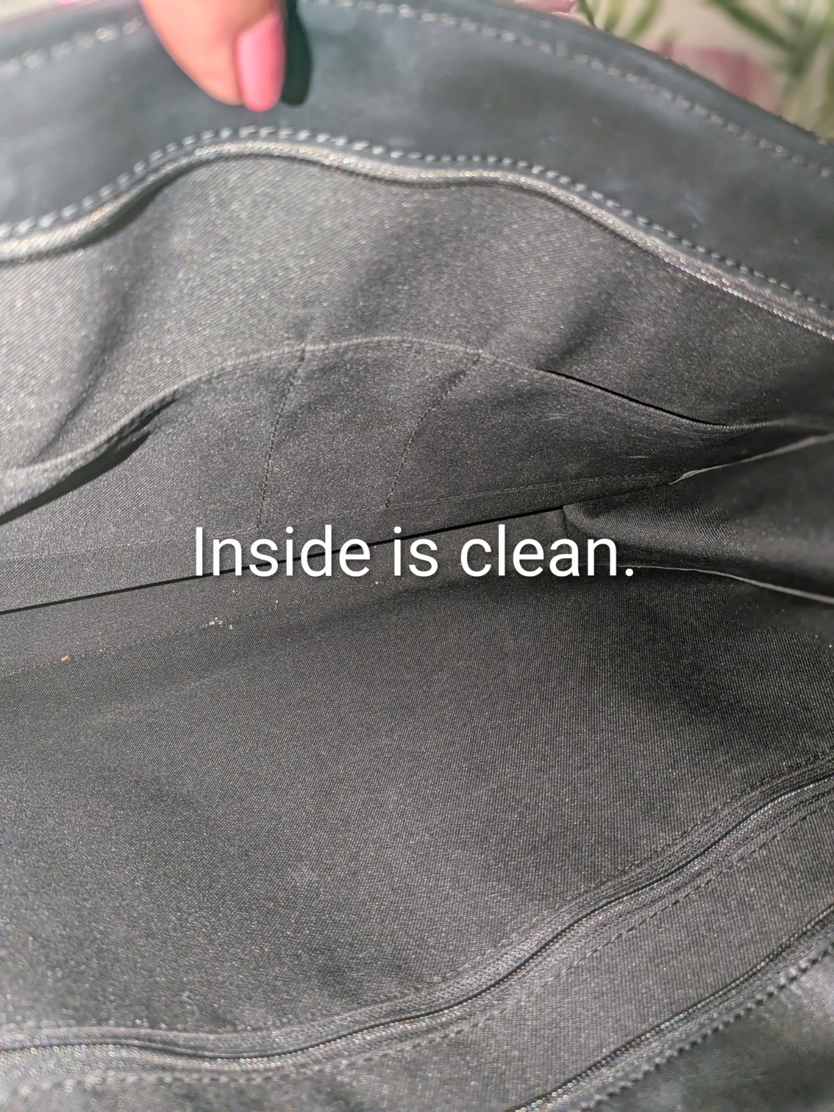 Longchamp black leather business bag 16″ X 12″ X 4″ Excellent condition