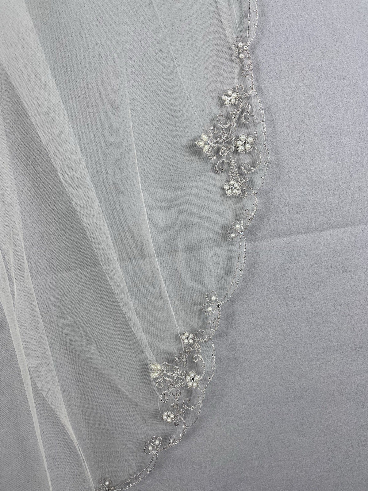 NEW NWT Unused Davids Bridal Veil 40” Inches Champagne Wedding Embroidered Pearl