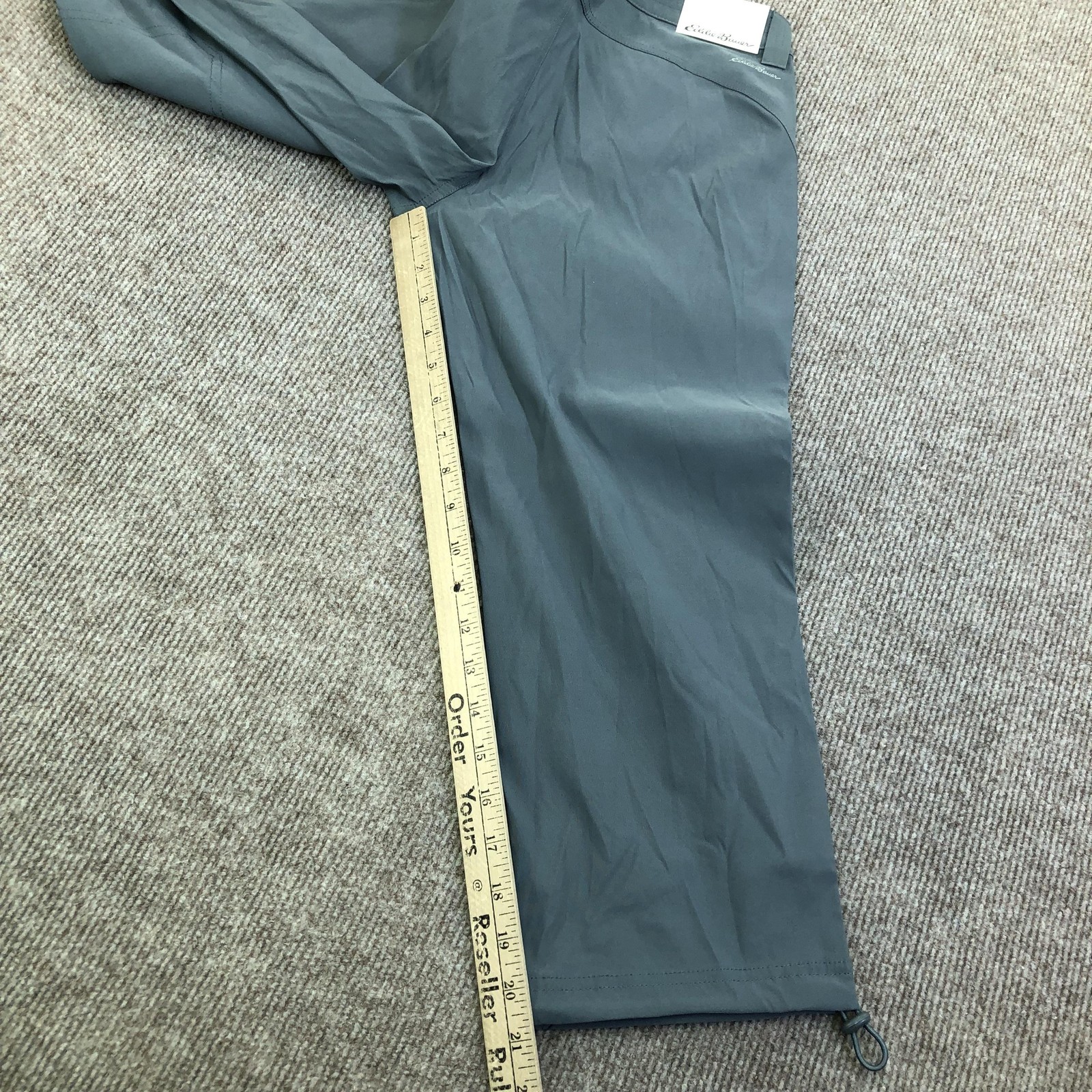 Eddie Bauer Rainier Capri Pants Womens 4 Gray Nylon Hiking Outdoor Stretch