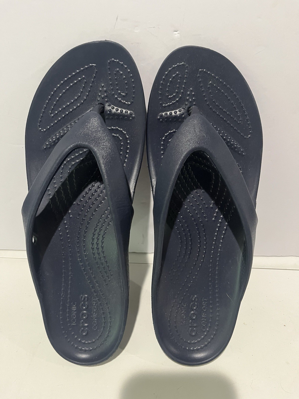 Crocs “Kadee II” Iconic Comfort Women’s Flip Flop Sandals – Size 9 – Navy Blue
