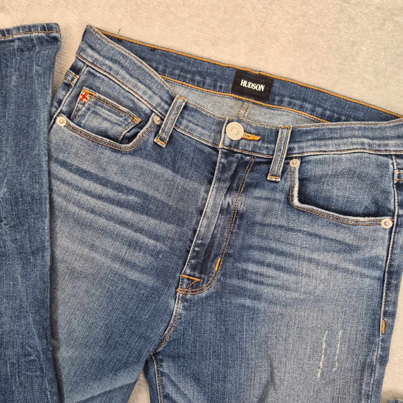 Hudson 28 Harper High Rise Crop Bootcut Jeans Medium Wash Distressed Denim