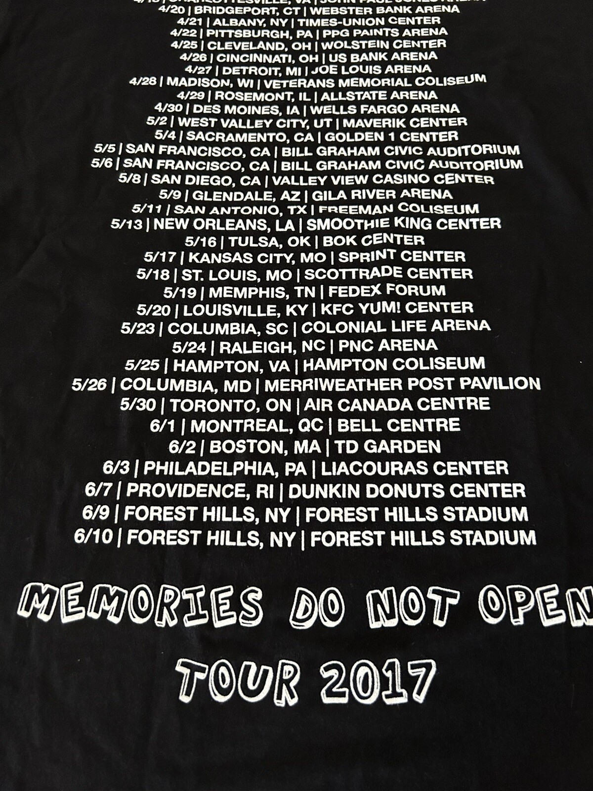 THE CHAINSMOKERS Memories… Do Not Open 2017 Tour T-Shirt 2XL Electronic Pop