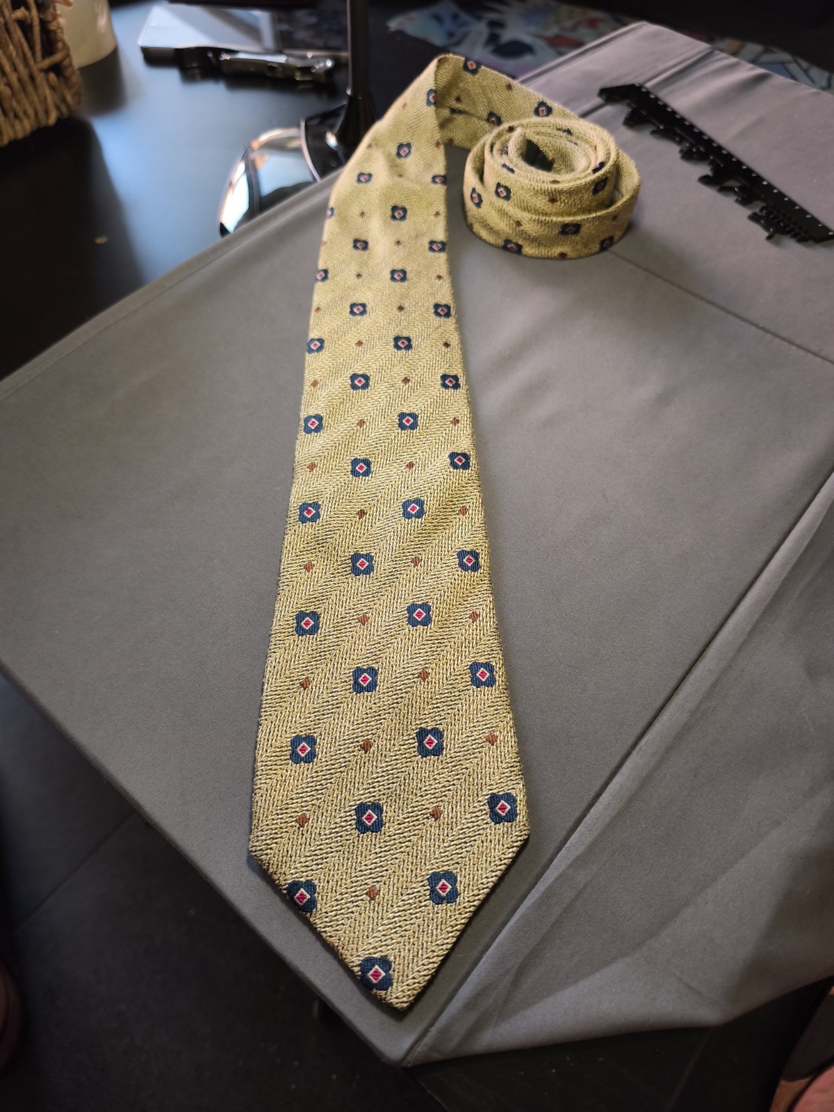 Brooksfield – Solid Color Silk Geometric Pattern Tie Made in Italy
