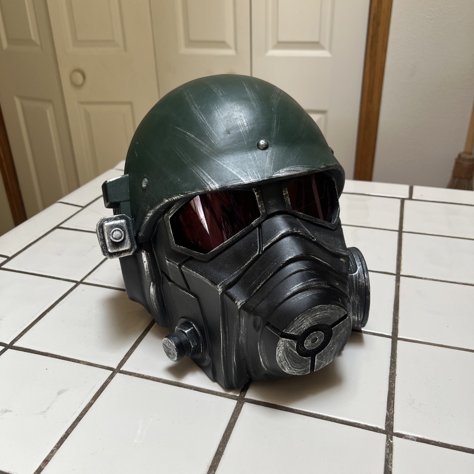 Game Fallout 4 NCR Veteran Ranger Armor Helmet Cosplay Adult Resin Display Model