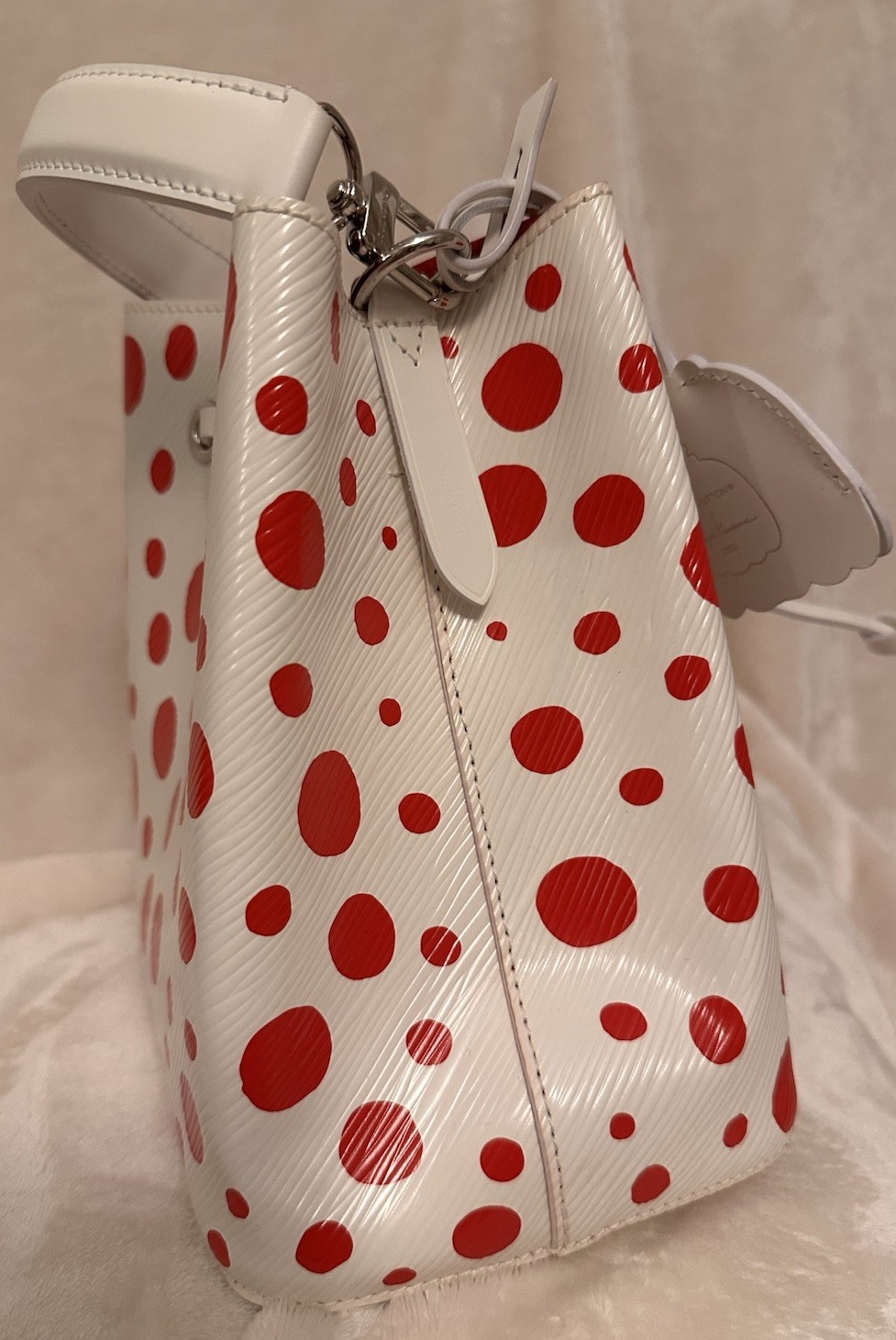 Louis Vuitton Yayoi Kusama NéoNoé BB Bucket Bag White/Red Polka Dot Strap