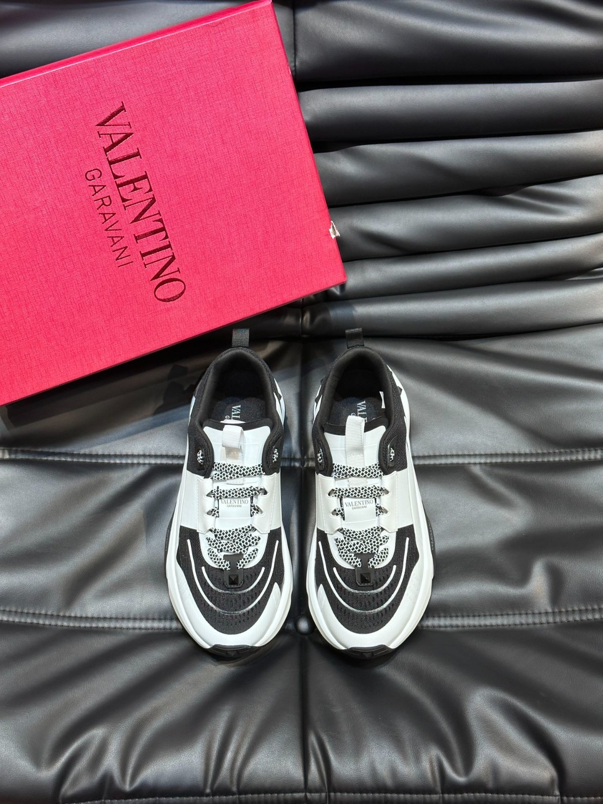 Valentino Garavani Black White Knit Sneakers Running Shoes EU 38-45 With Box New