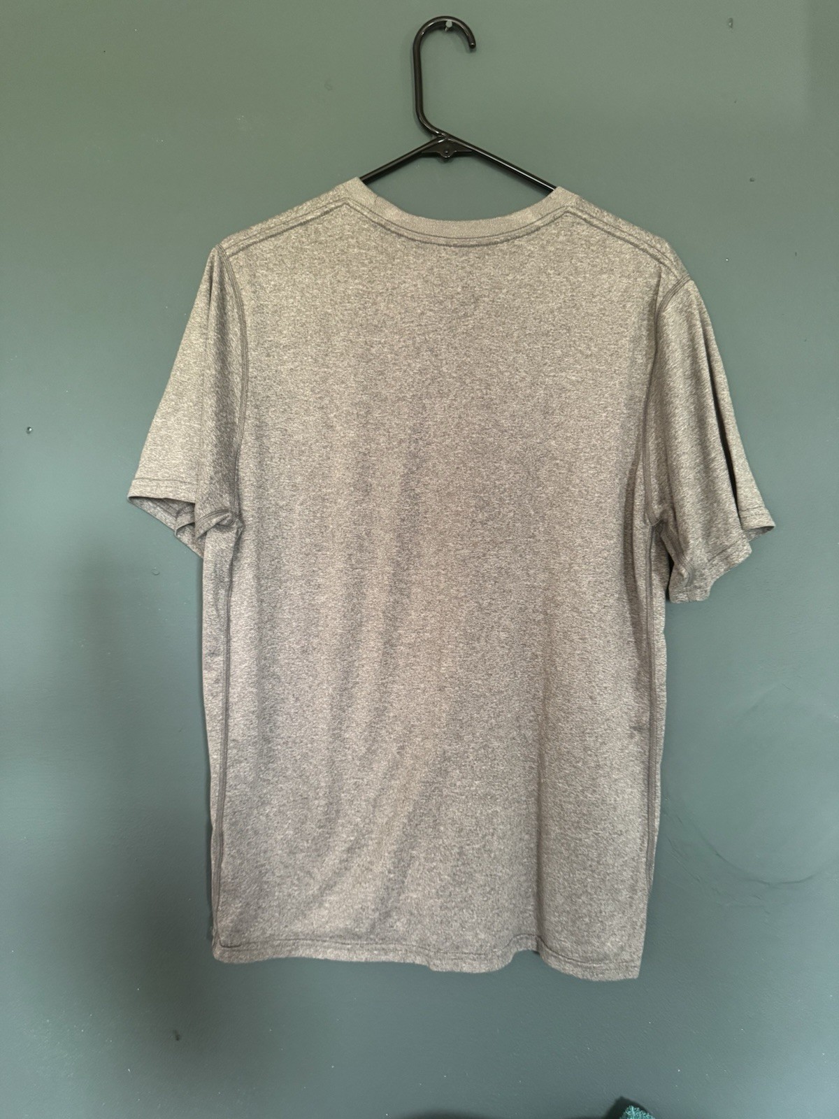Nike Dri-FIT Men’s L Gray Crew Neck Short Sleeve Moisture-Wicking T-Shirt