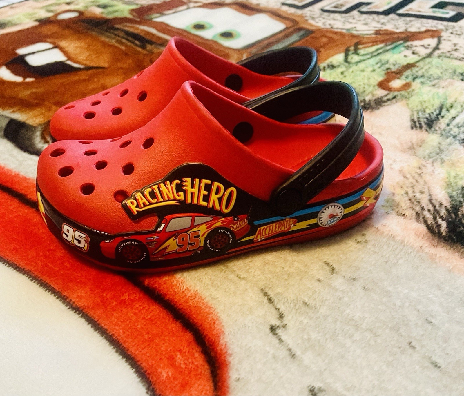 crocs kids c9 Cars
