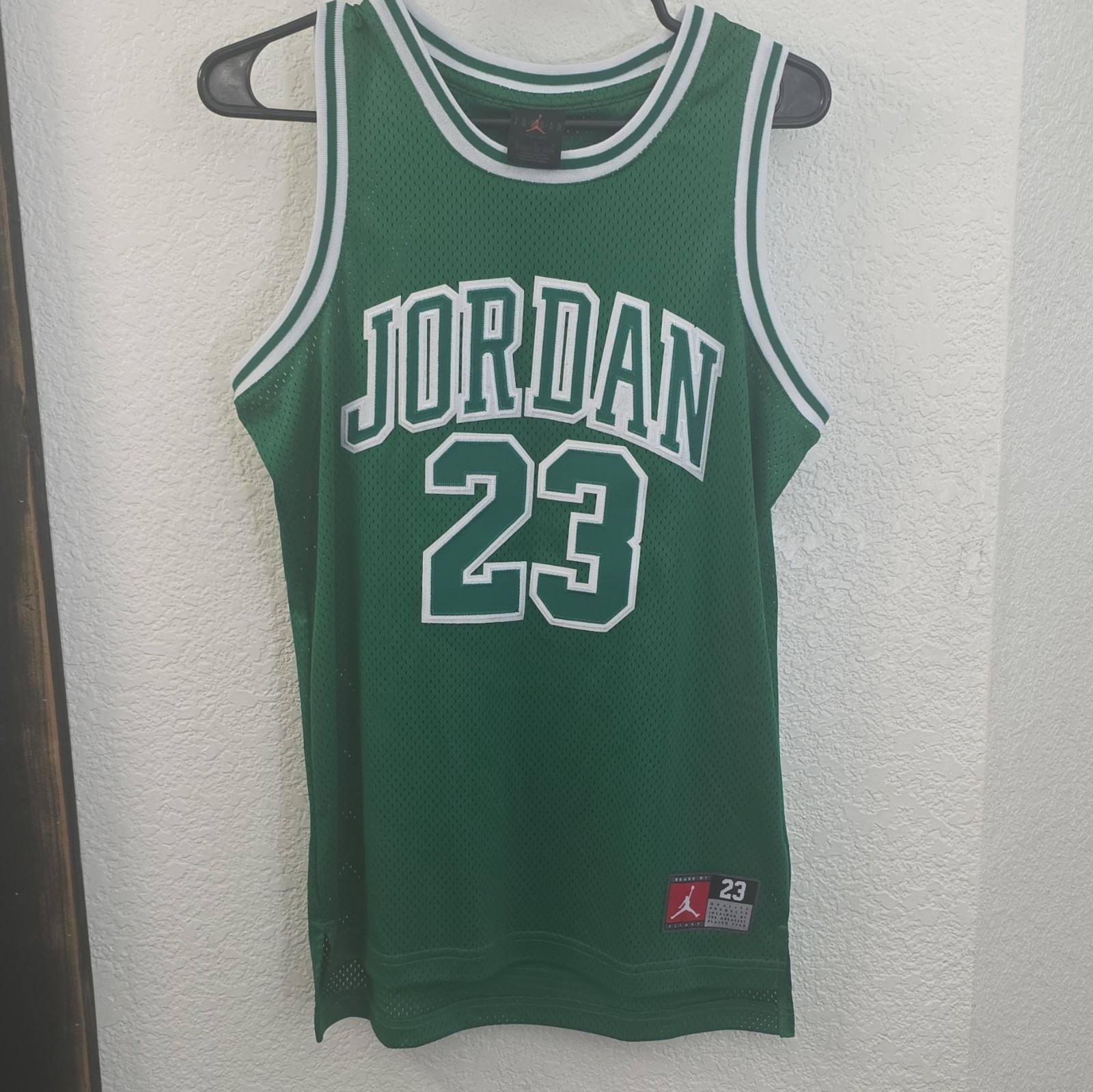Jordan Boys Green/White Mesh #23 Basketball Tank Jersey Size L Breathable