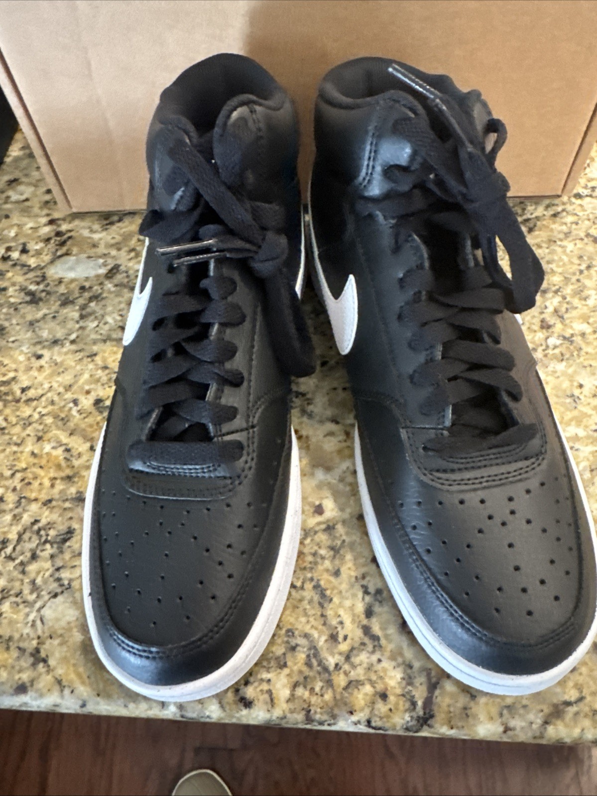 NIB MENS Nike COURT VISION MID NN Basketball Sneakers Black White DN3577 Size 7