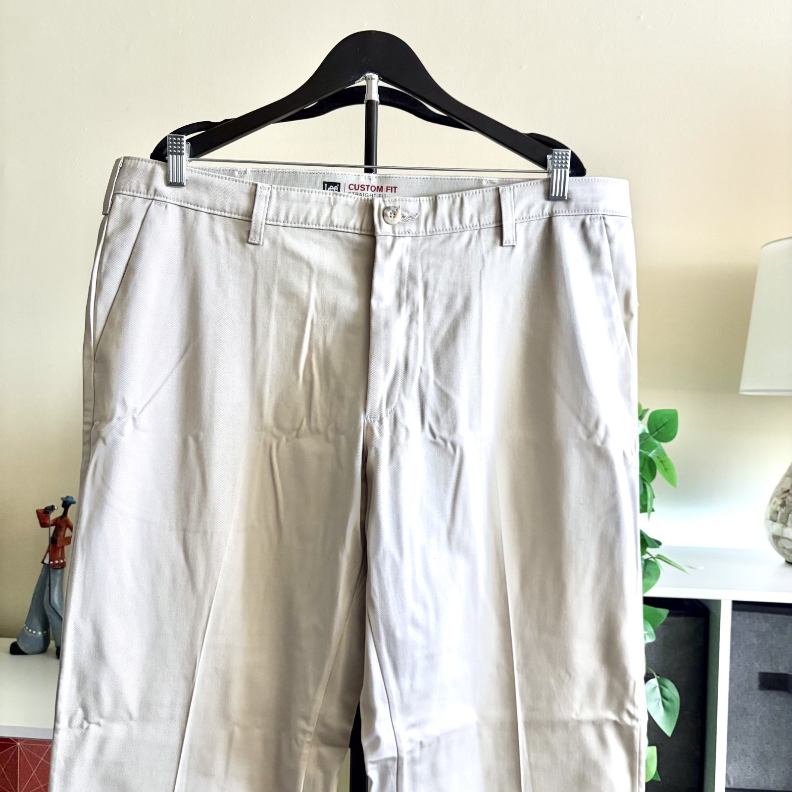 EUC Lee Custom Fit Regular Straight Leg Khaki Men’s Pants 40×32 Jeans