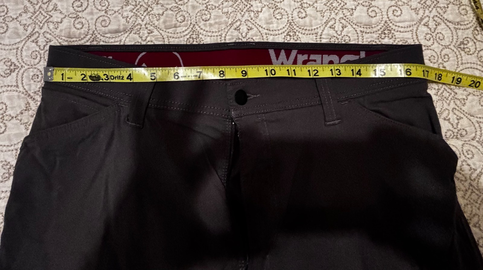 Wrangler Cargo Pants Mens 34×32 Black Excellent ATG Outdoor Hiking Utility