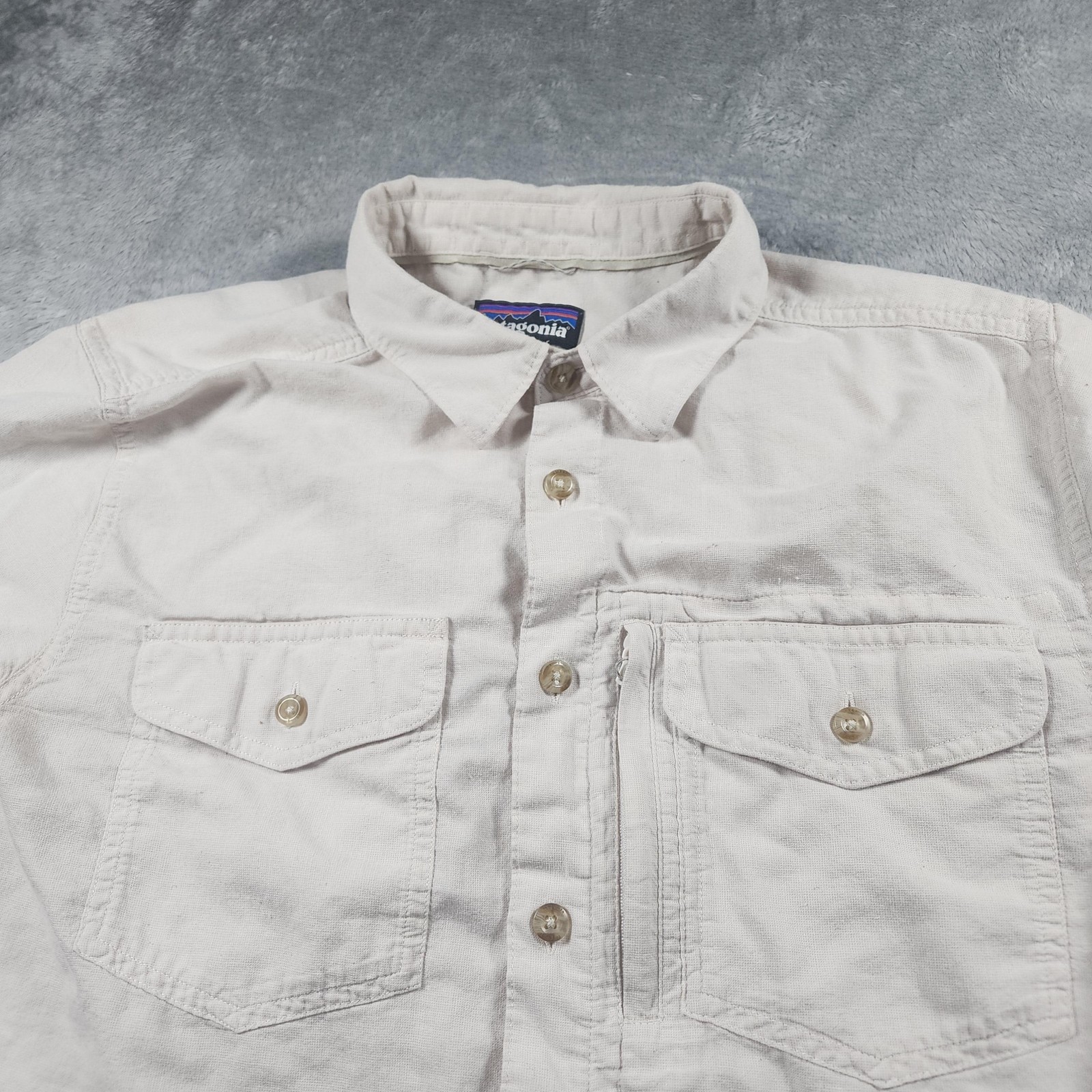 Patagonia Cayo Largo Shirt Mens Medium Beige Solid Short Sleeve Outdoor Hemp