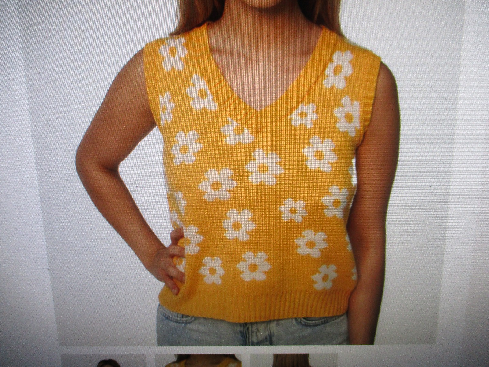 Marigold Daisy Vest,No Boundaries100% Recycled Polyester,Pullover,Size XL
