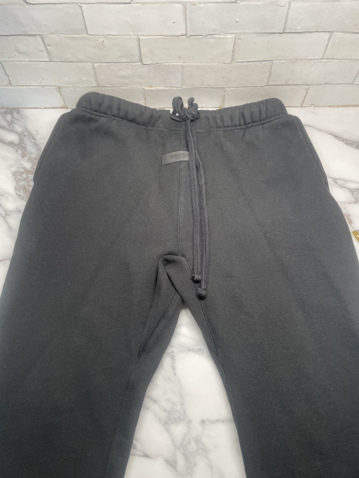 fear of gods essentials sweatpants black medium
