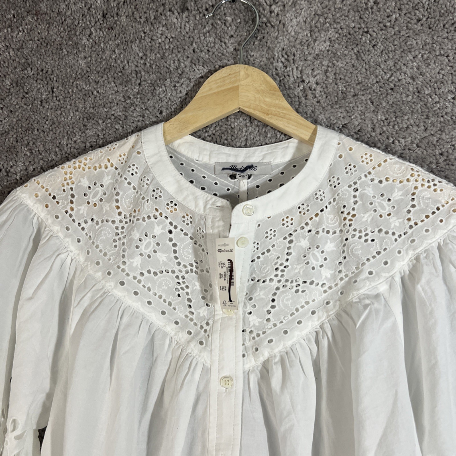 Madewell XXS White Embroidered Button Front Flutter Sleeve Womens Top Blouse