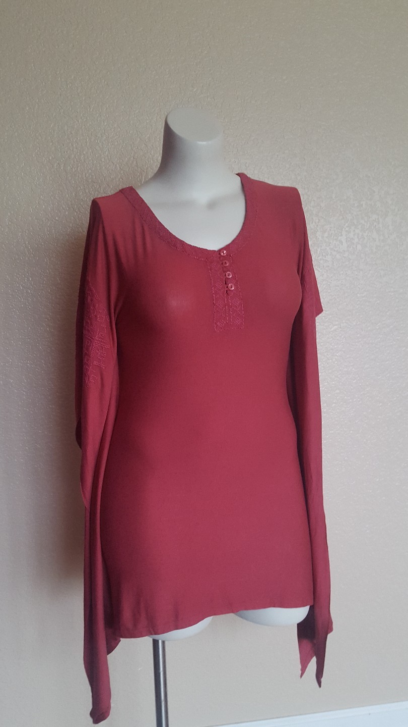 Monoreno Boho Embroidered Trim Caftan Top Size S Red New J035