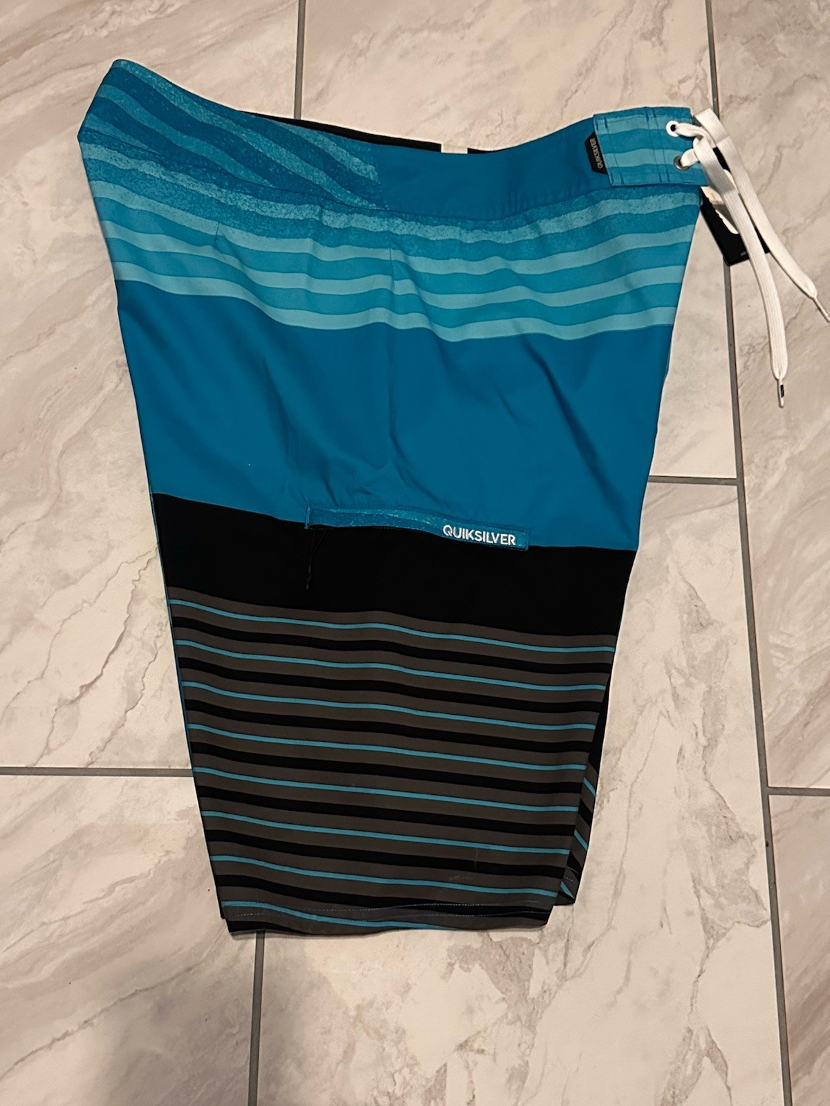 Quiksilver Highline Kaimana Boardshorts Men’s Size 32×21 – NWT