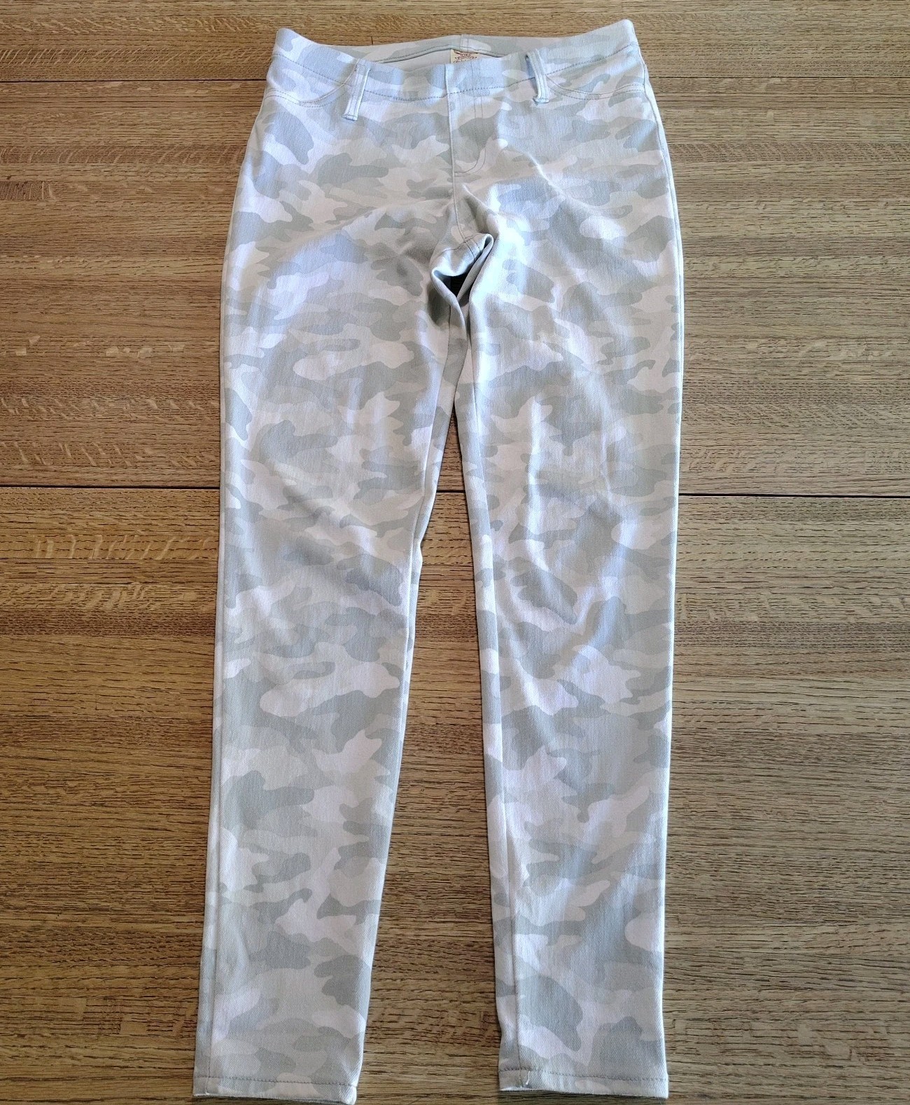 Faded Glory Dessert Cammo Size M (8-10) Chino Pants