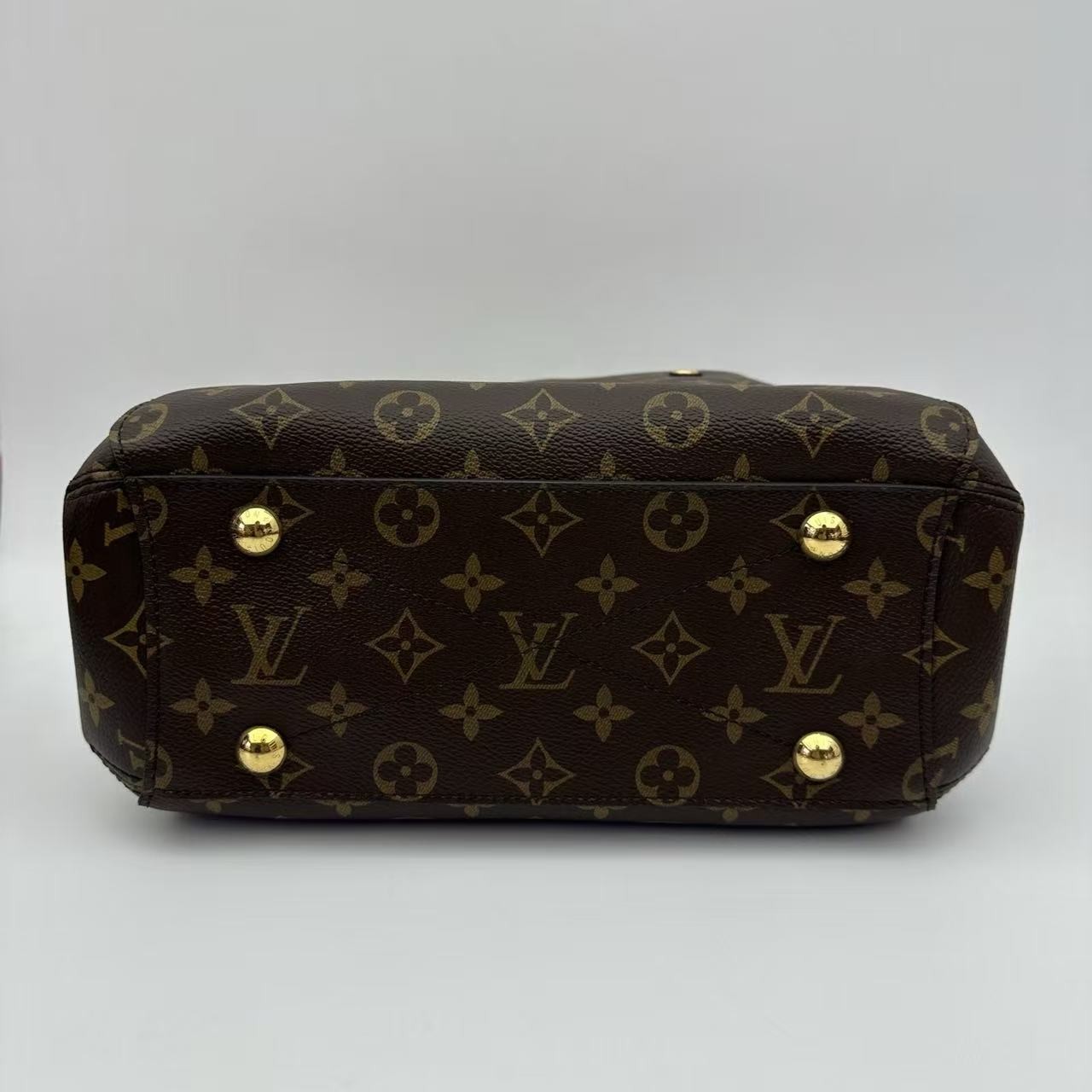 Louis Vuitton Monogram Montaigne BB Handbag with Detachable Shoulder Strap