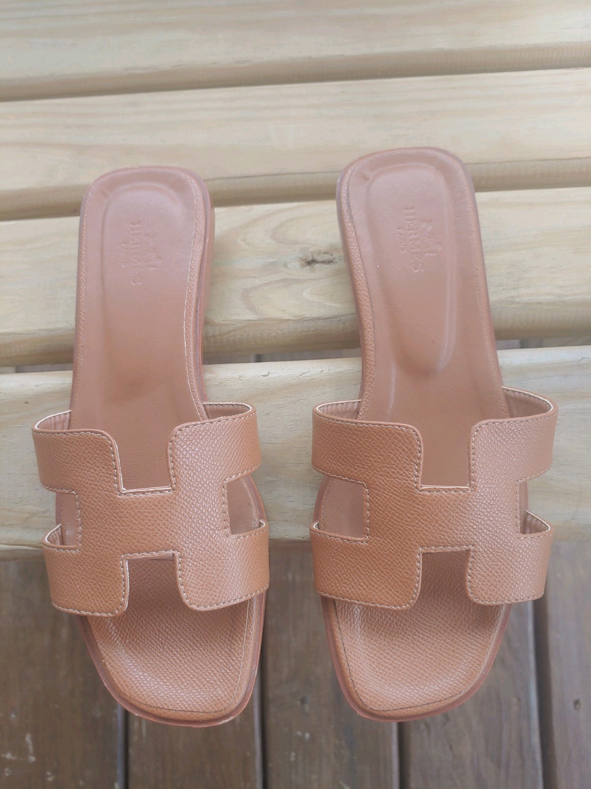 HERMES Oran EXCELLENT Brown Logo Slide Sandals Leather Women’s Size 6.5 Slip On