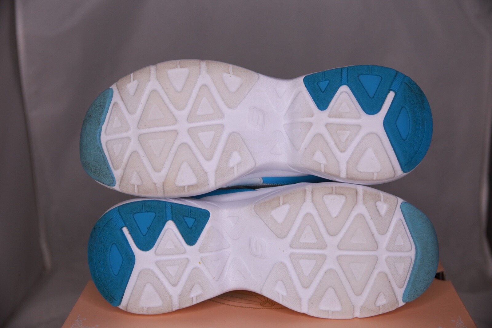 Skechers Sailor Moon x D’Lites Airy 2.0 Sailor Mercury Women’s Size 8.5 OG Box