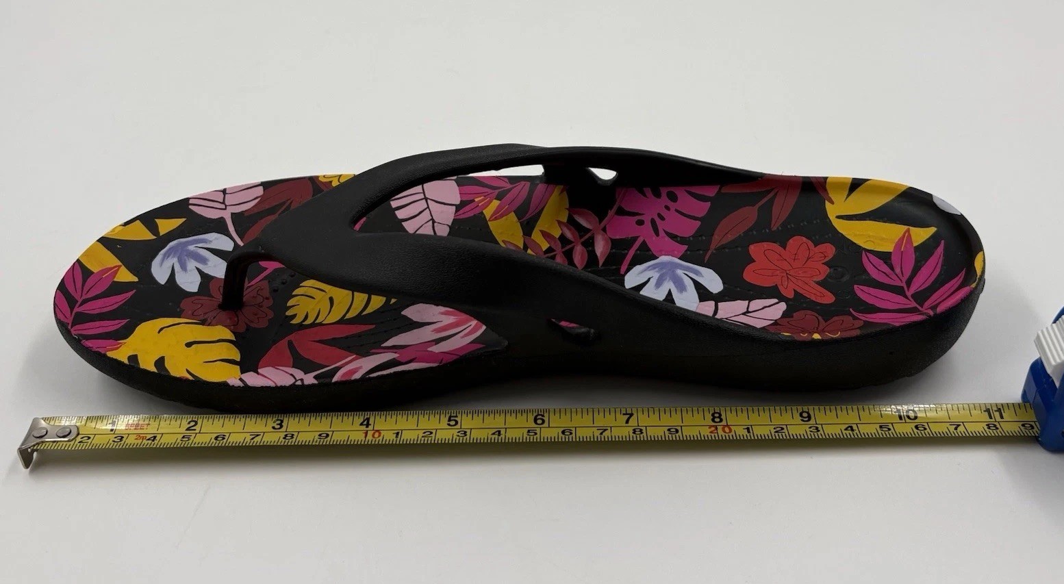 Crocs Kadee II Tropical Floral Flip Flop Beach/Pool Sandal Sz 11 Never Worn