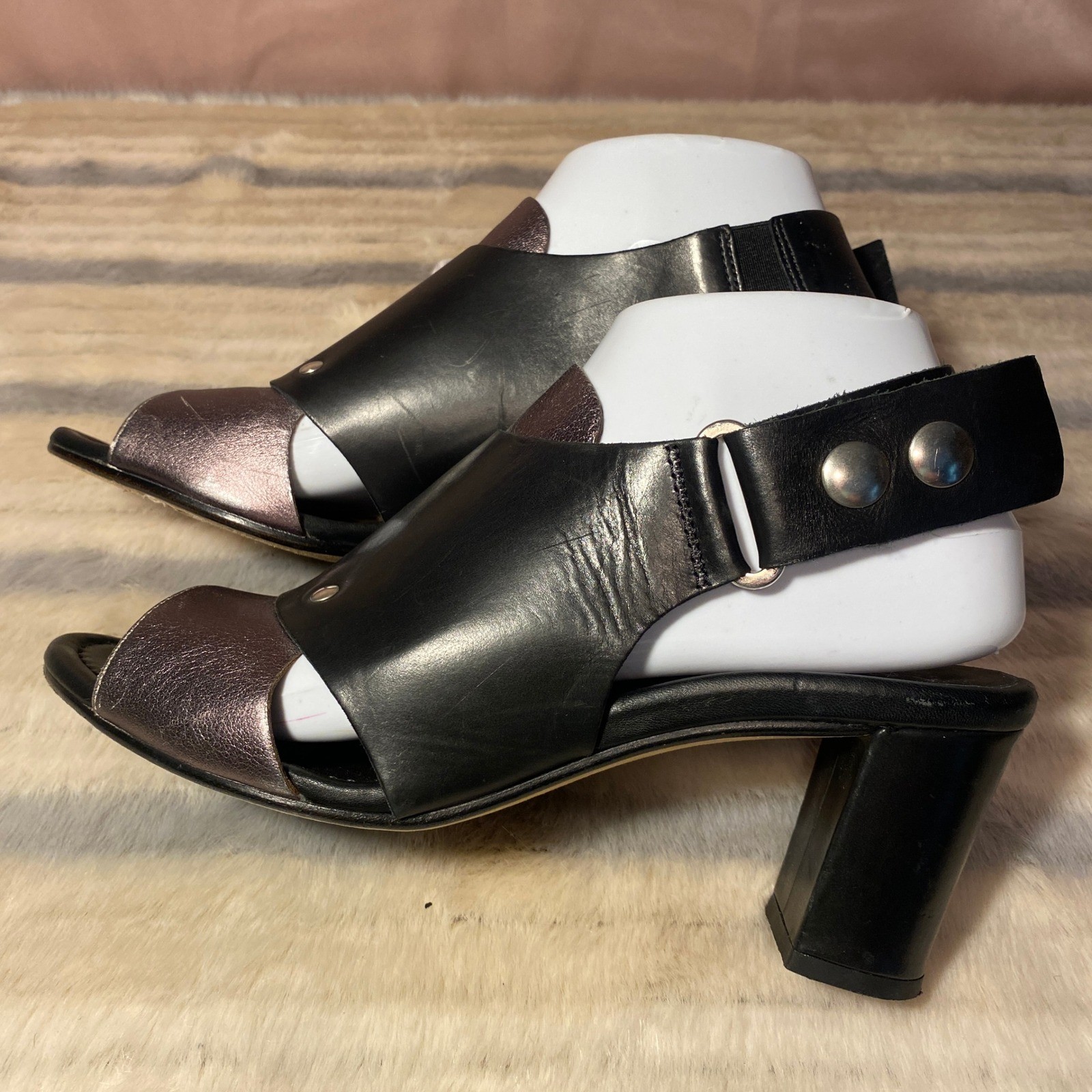 Anyi Lu Athena Pewter Metallic Black Calf Leather Heel Handmade In Italy Sz 38EU