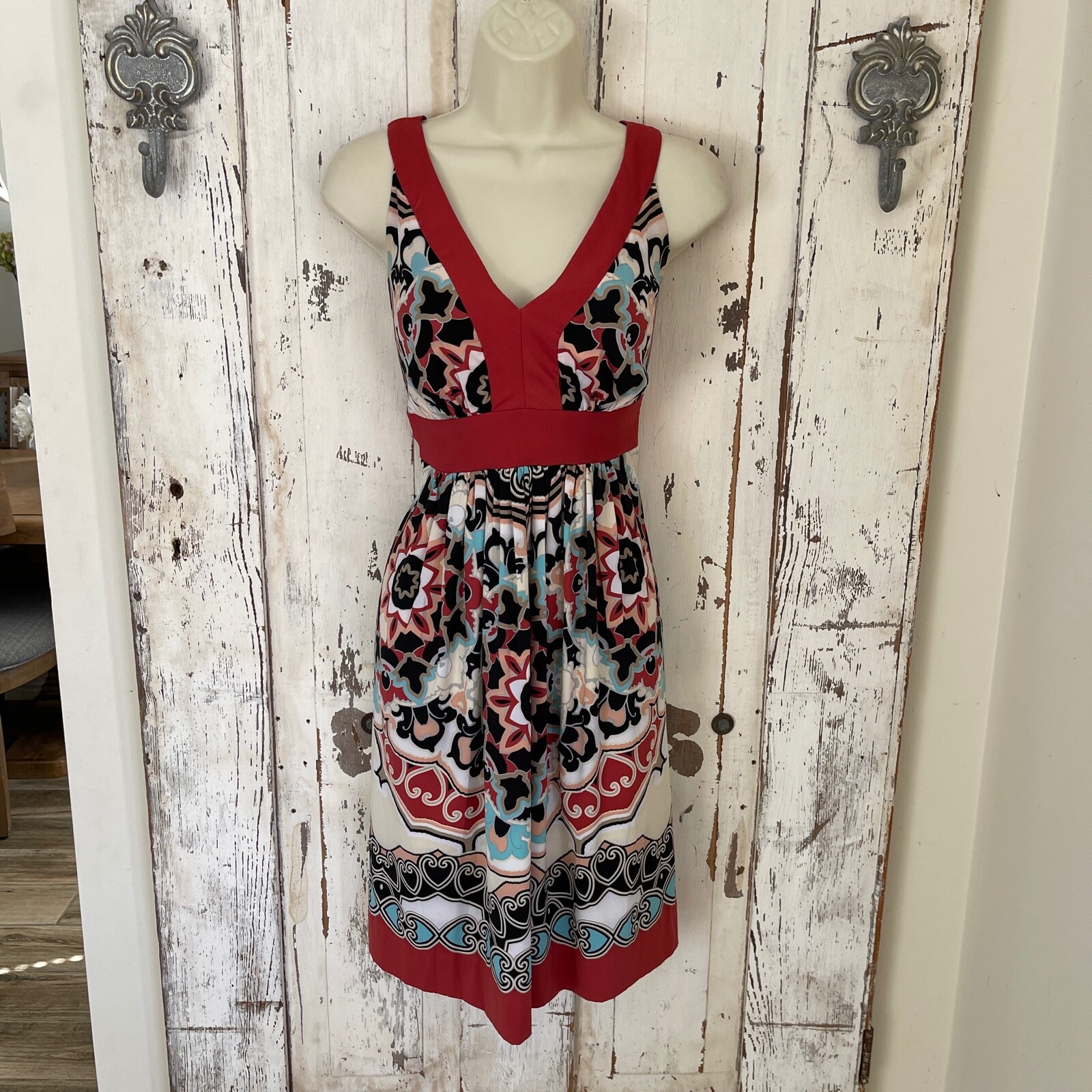Trulli Size 2 Womans Black Blue Beige White Rust Sleeveless Summer Classy Dress