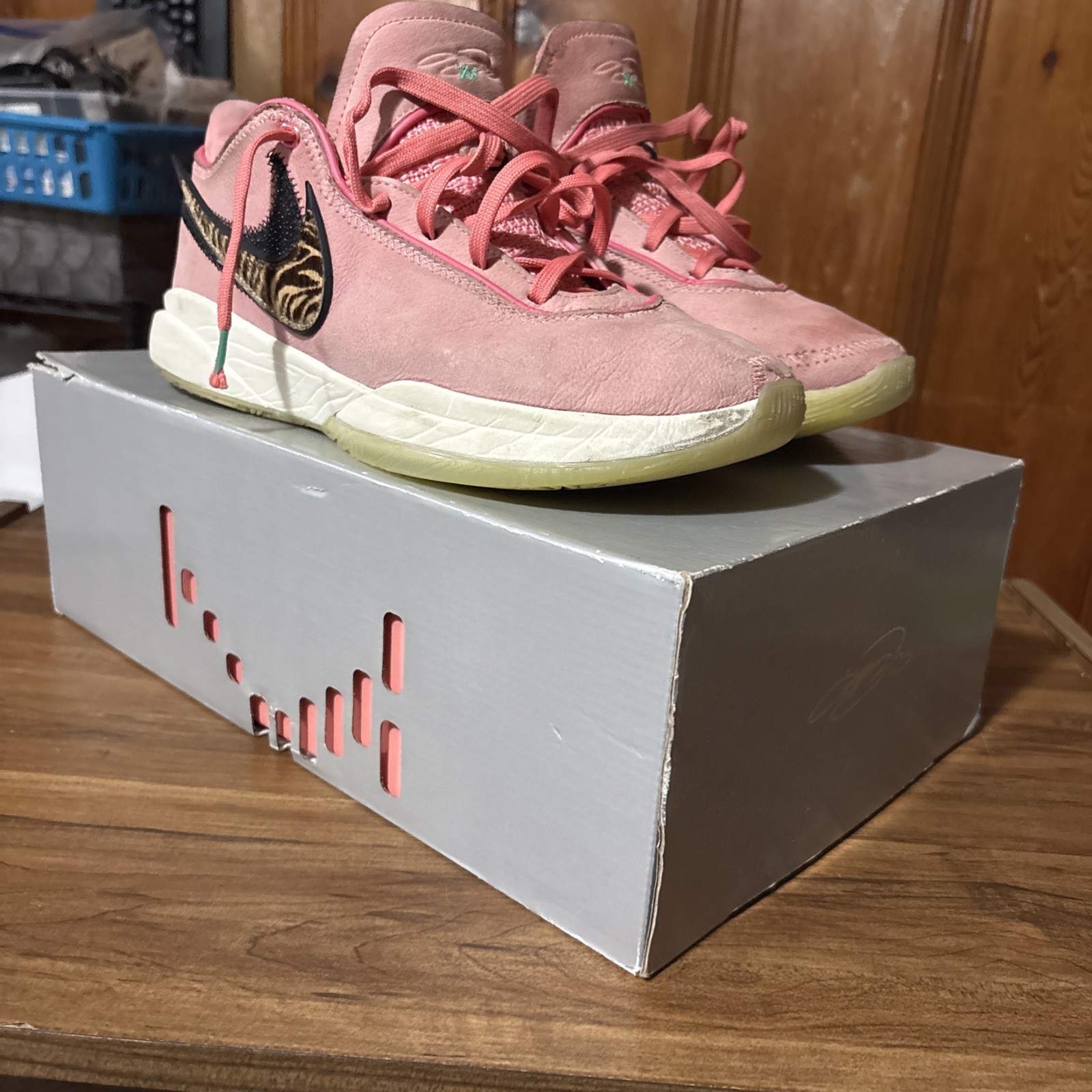 Nike LeBron 20 XX South Beast Pink Diamond Men’s Size 10 W/ BOX EXTRA LACES