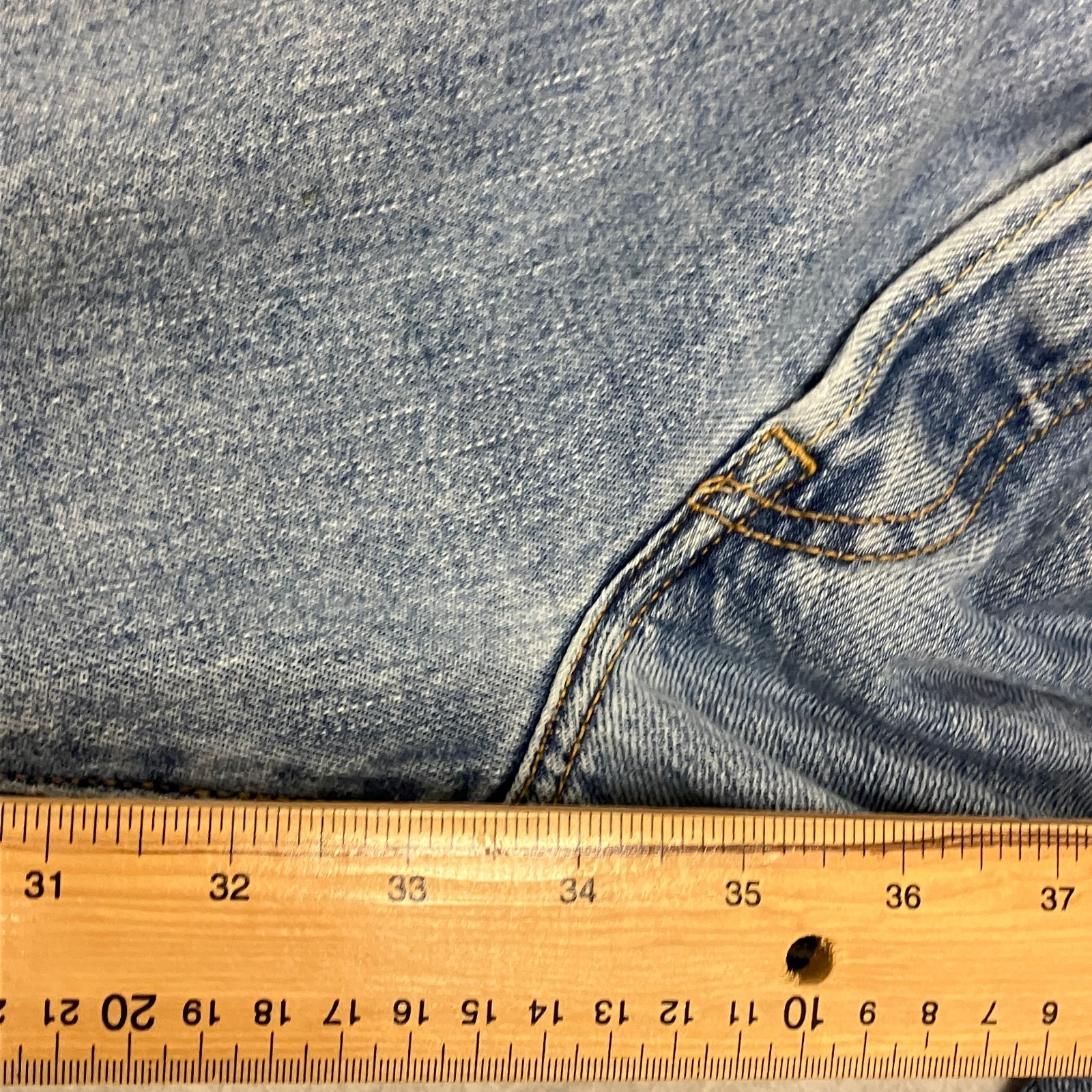 Levi’s 501 Jeans Mens 32W 34L Blue Straight Leg Denim Button Fly Red Tab