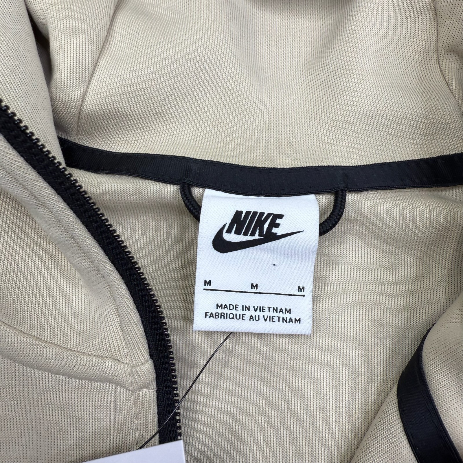 NWT Nike Sportswear Womens Beige Tech Fleece Windrunner Full Zip Hoodie Size M