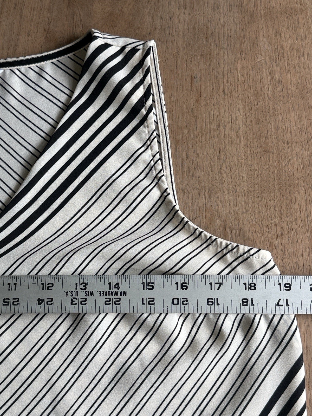 Nine West M Black and Cream Diagonal Stripe V-Neck Camy Business Casual