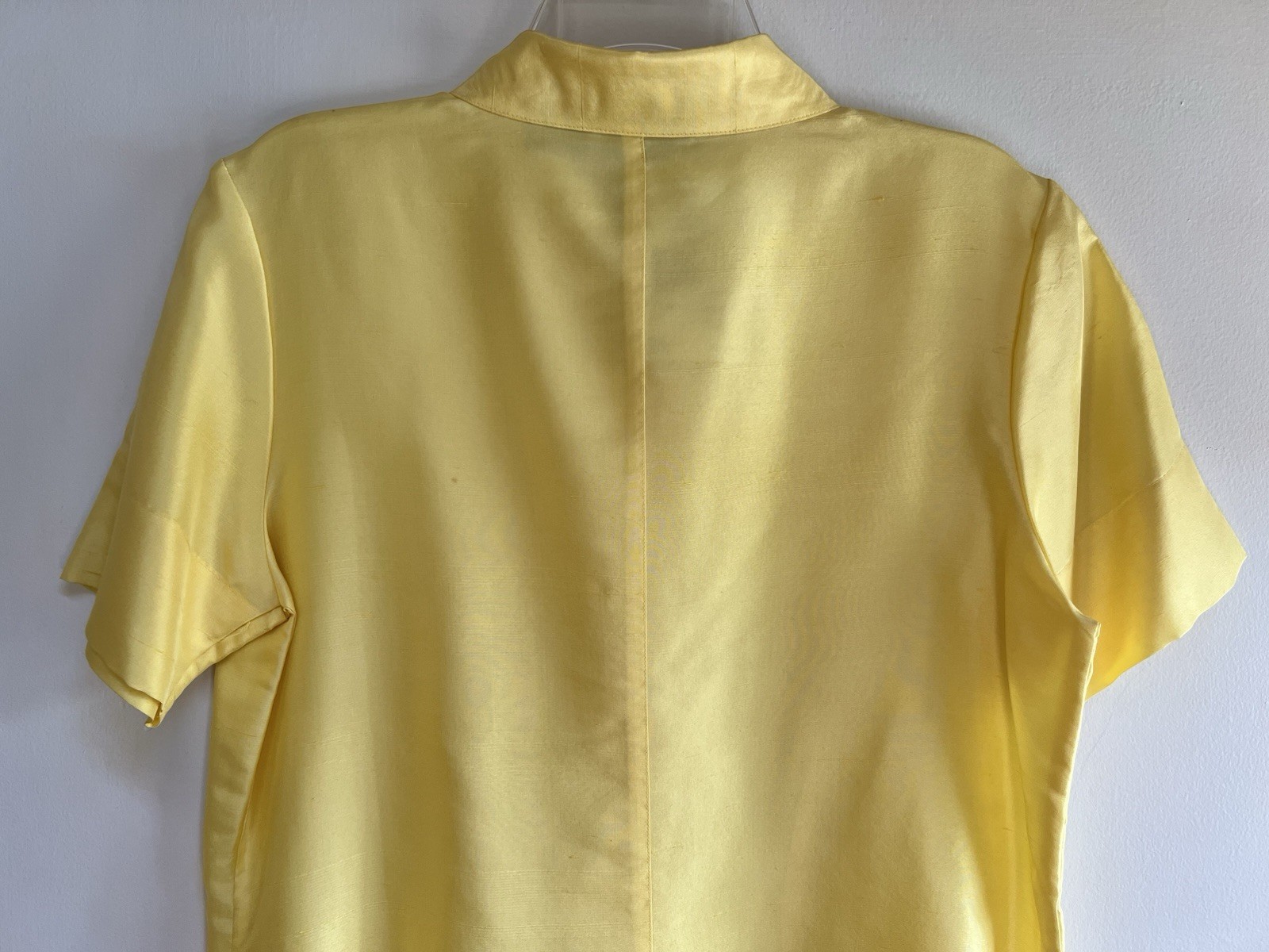 Kathy Ireland Essent Yelow Silk Short Sleeve Buttonup Shirt Blouse Deadstock NWT