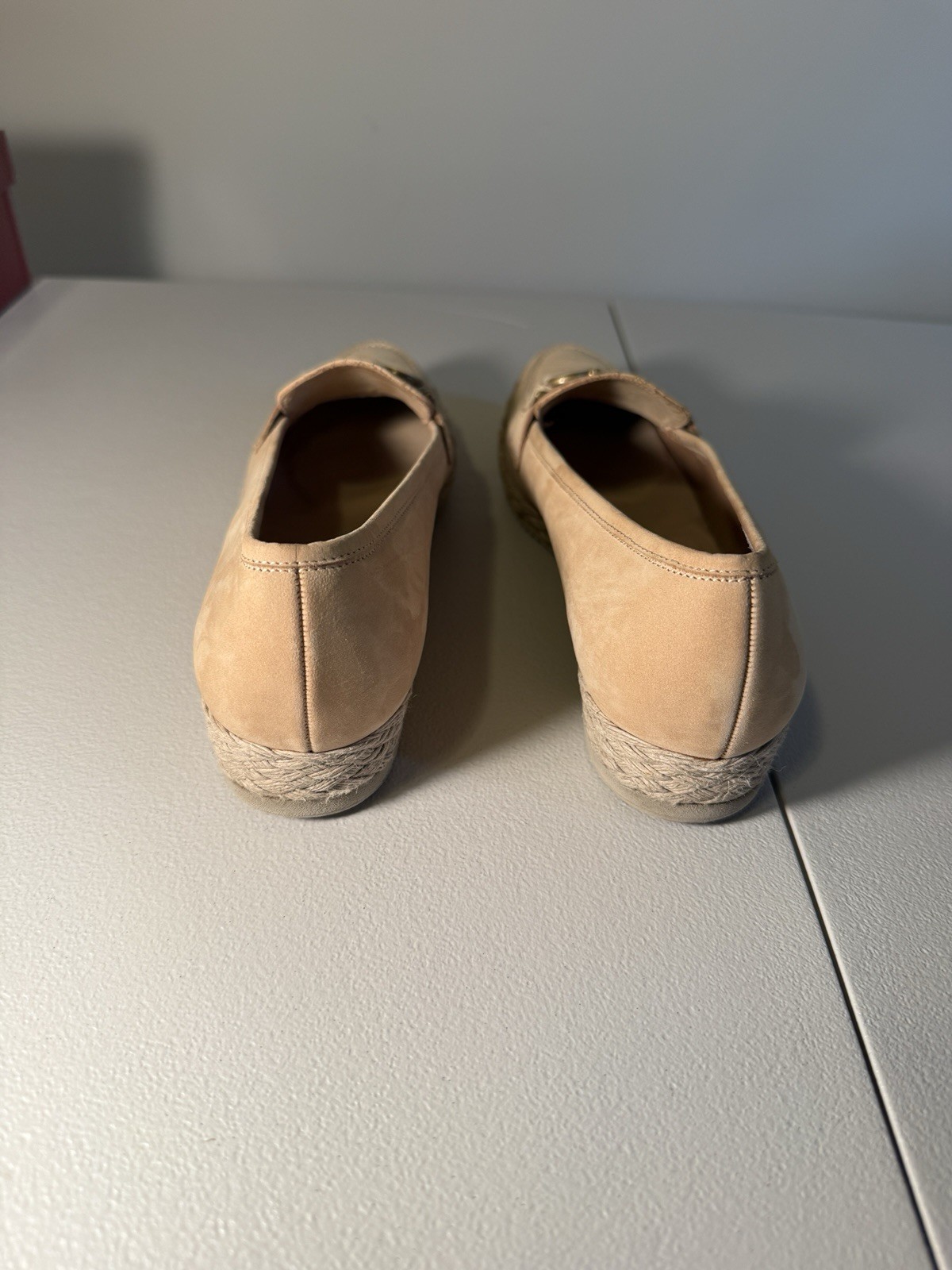 Salvatore Ferragamo Beige Nude Leather Loafers Classic Gancini Horsebit Size 9.5