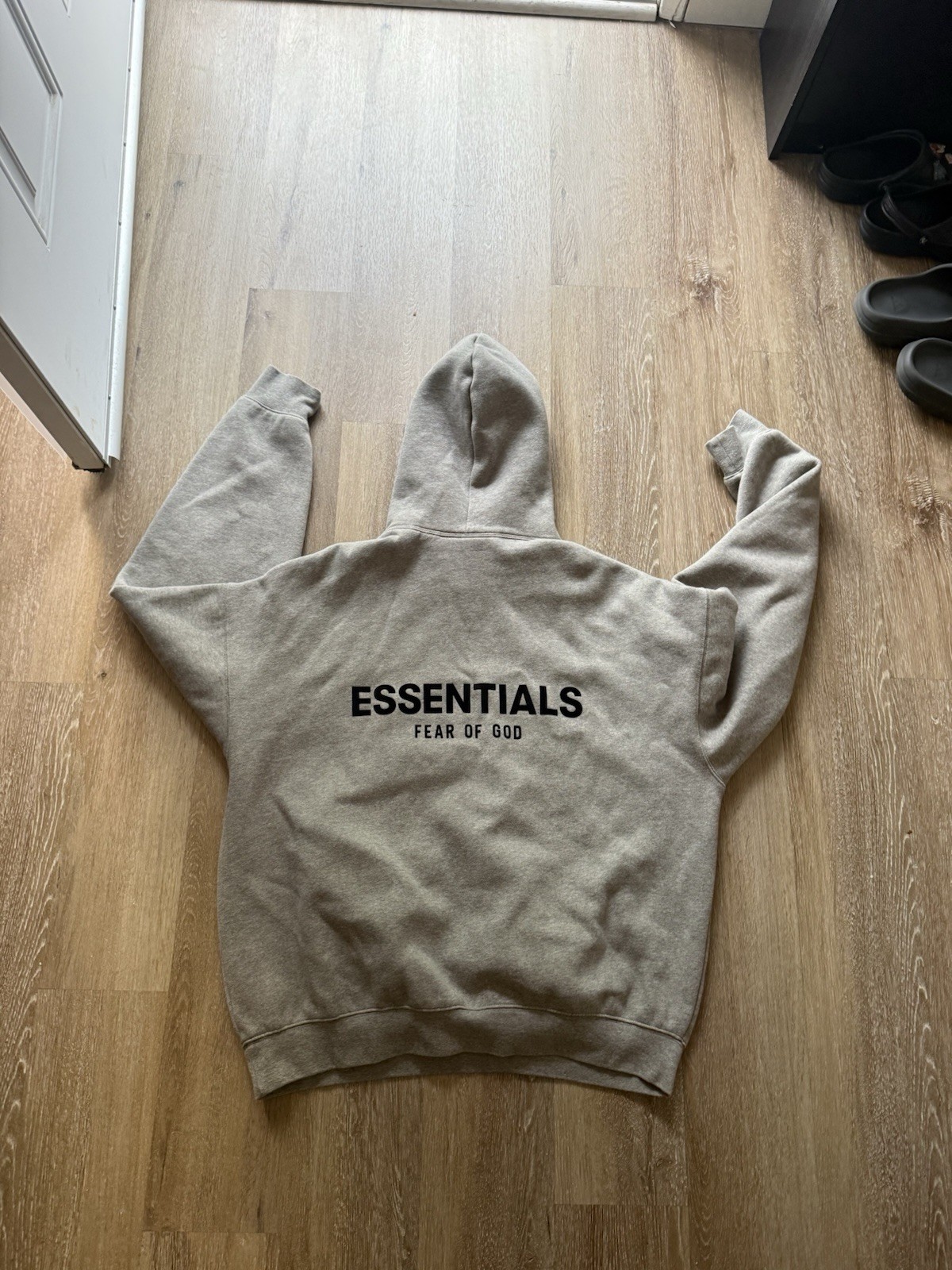 Essentials Men’s Grey Hoodie Size M
