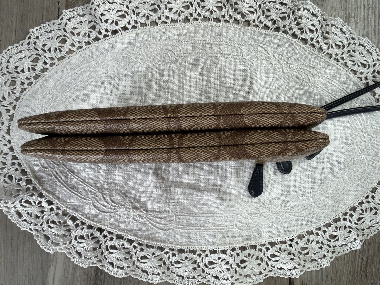 Coach Women’s Corner Zip Wristlet In Signature Canvas 6.25”x 4” x 1”