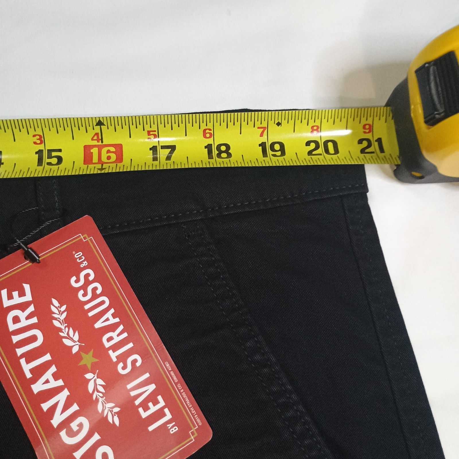 NWT Signature By Levi’s Essential Chino Black Size 40