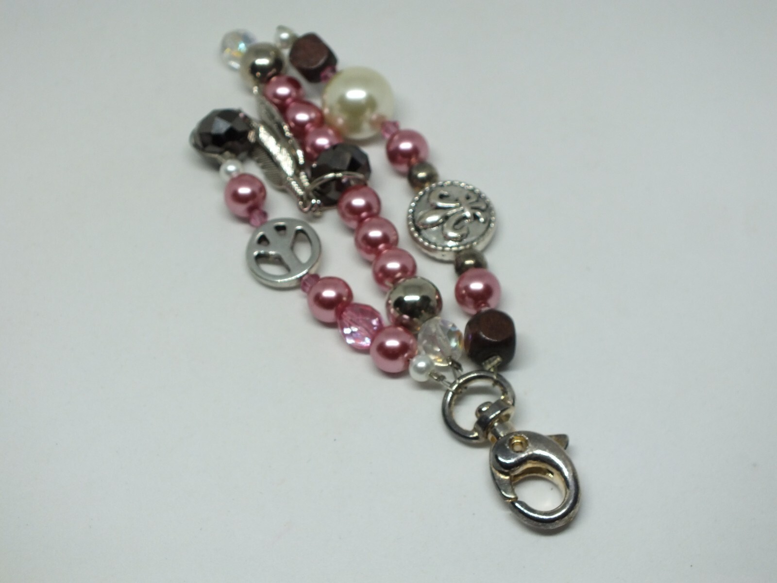 Beautiful Zipper Pull Purse Clip Silver Tone Pink Beads Peace Sign Feathers 5″